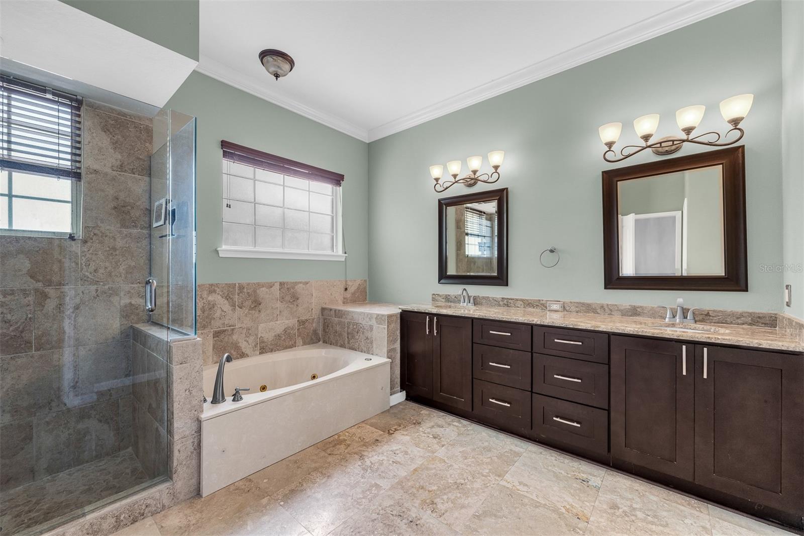 Image 19 of 60 For 2305 Park Village Place