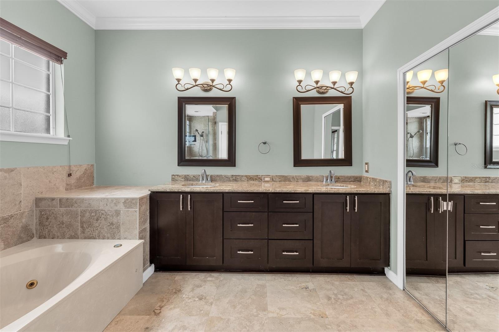 Image 20 of 60 For 2305 Park Village Place