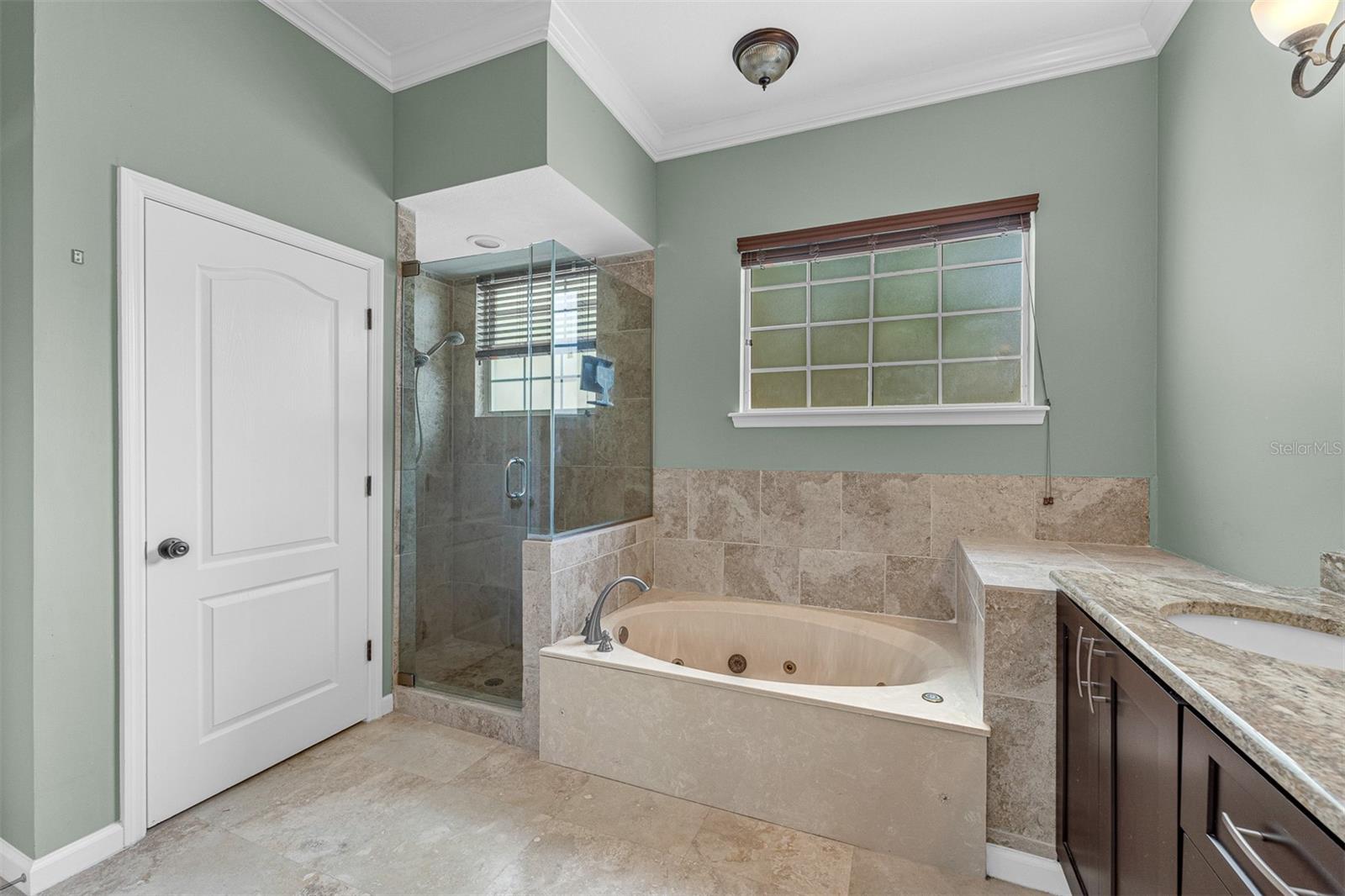 Image 21 of 60 For 2305 Park Village Place