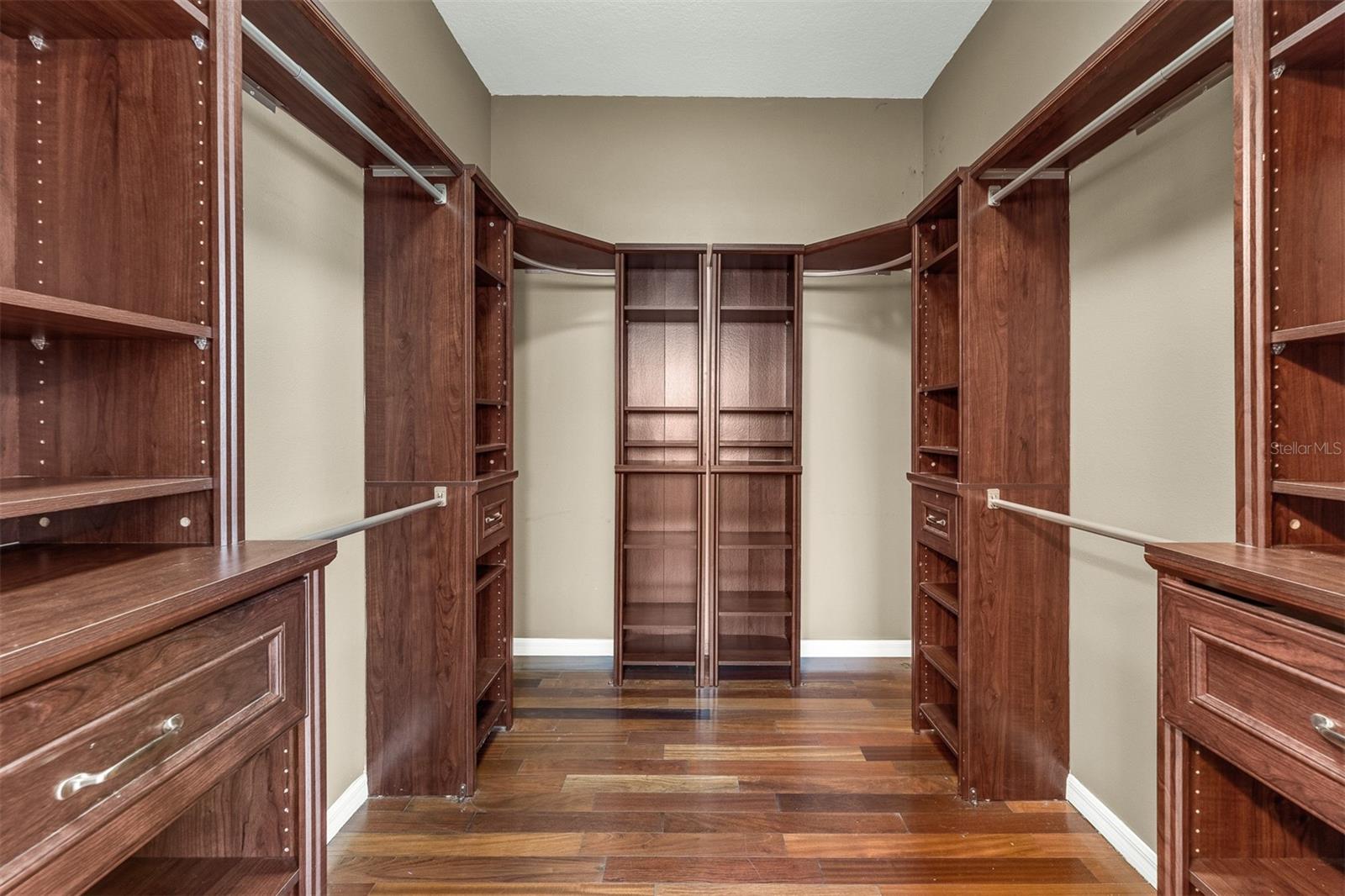 Image 23 of 60 For 2305 Park Village Place