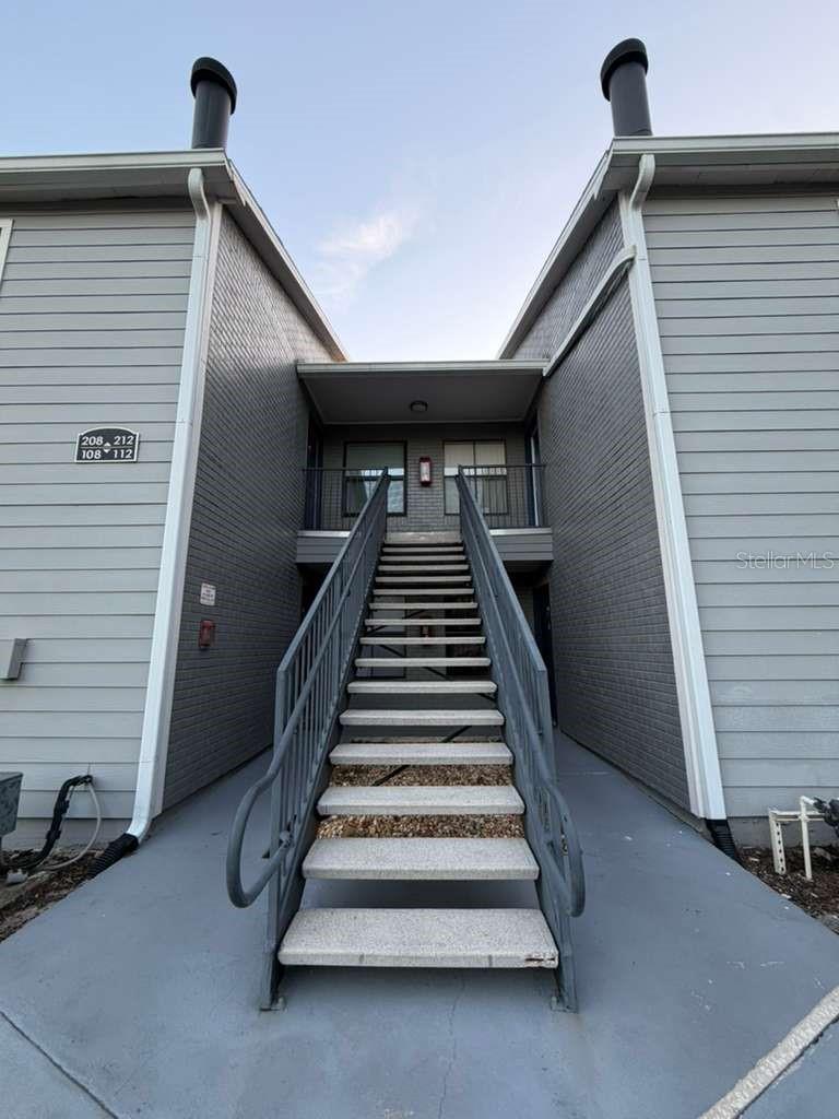 Image 2 of 17 For 3708 Idlebrook Circle 212