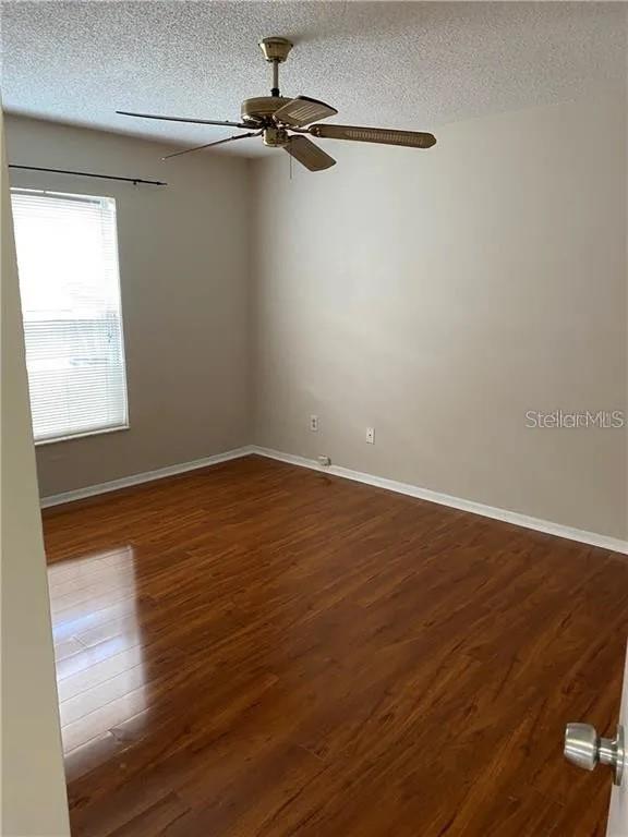 Image 11 of 22 For 8960 Valencia Gardens Drive