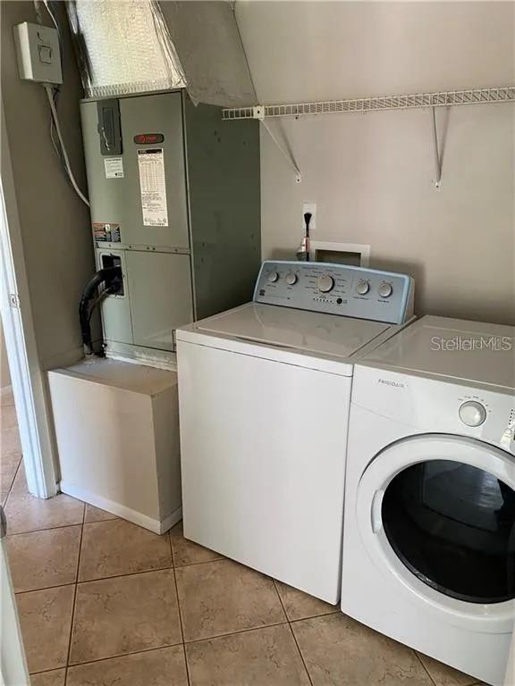 Image 17 of 22 For 8960 Valencia Gardens Drive