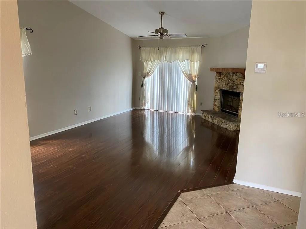 Image 5 of 22 For 8960 Valencia Gardens Drive