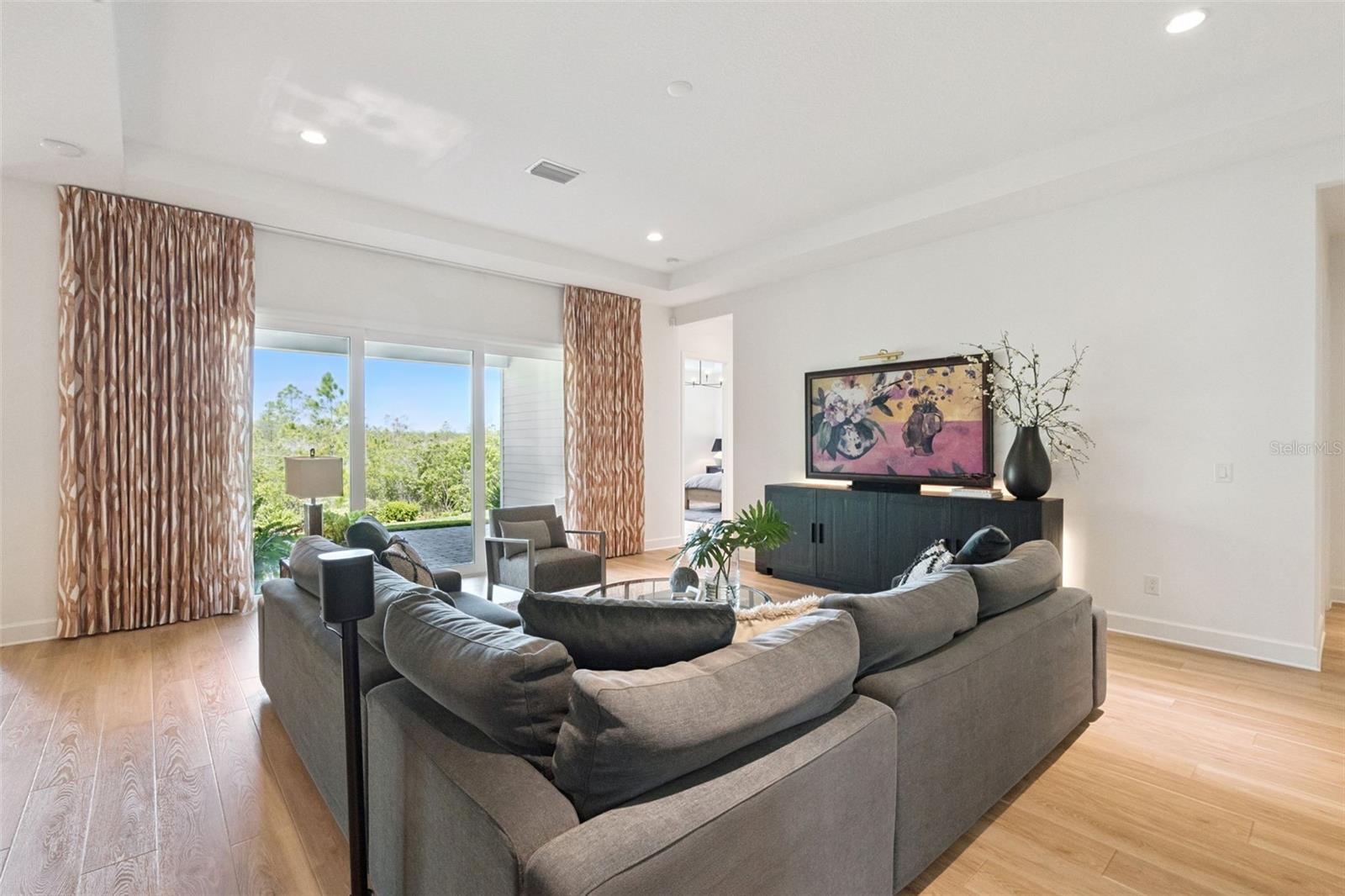 Image 11 of 58 For 6410 Trailblaze Bend