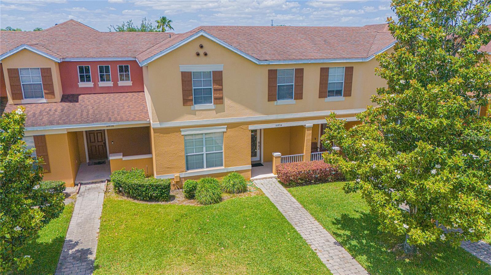 Image 3 of 27 For 10934 Savannah Landing Circle