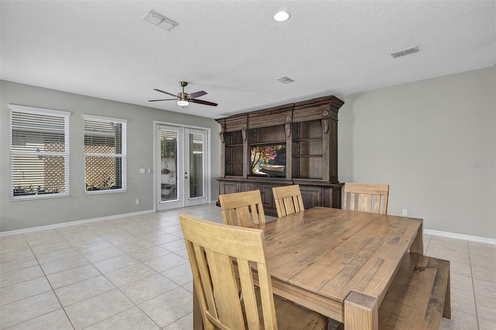 Image 15 of 52 For 7644 Ripplepointe Way