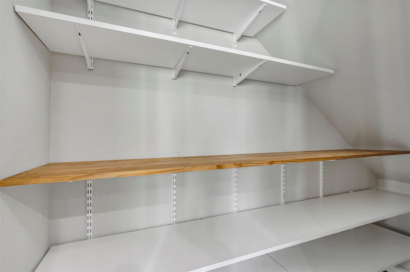 Image 8 of 52 For 7644 Ripplepointe Way