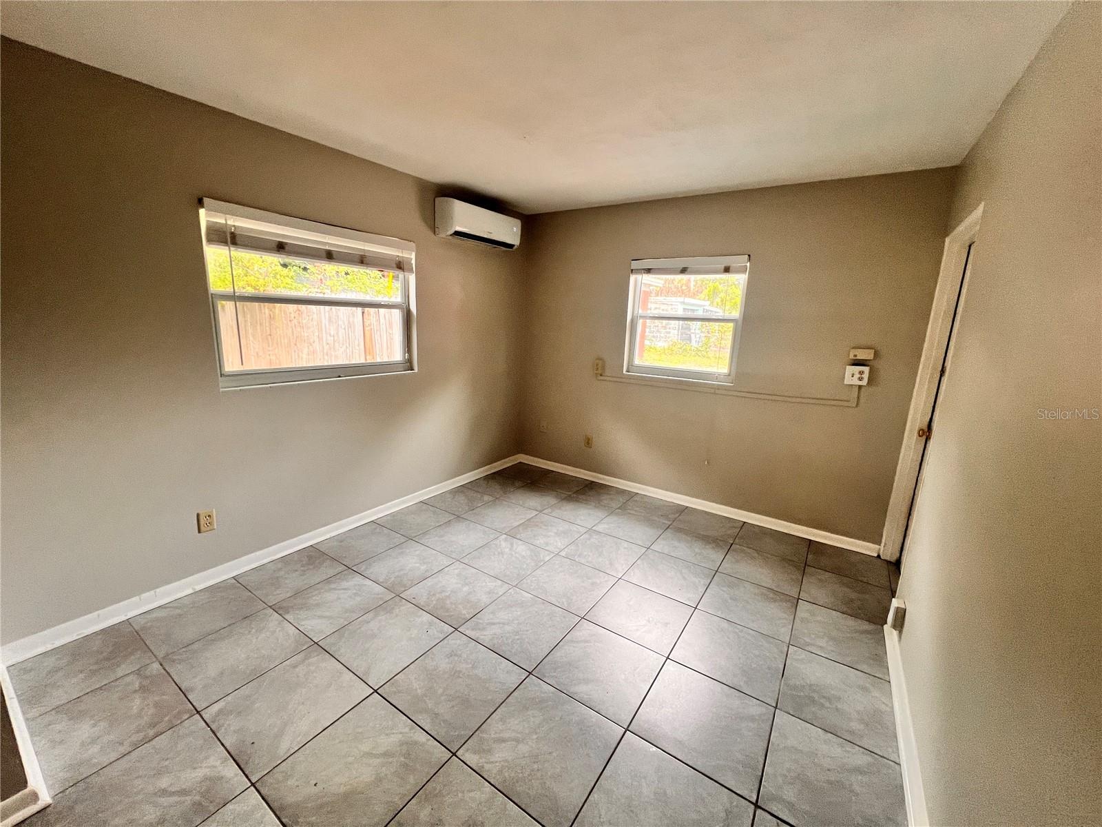 Image 3 of 12 For 1227 Minnesota Street