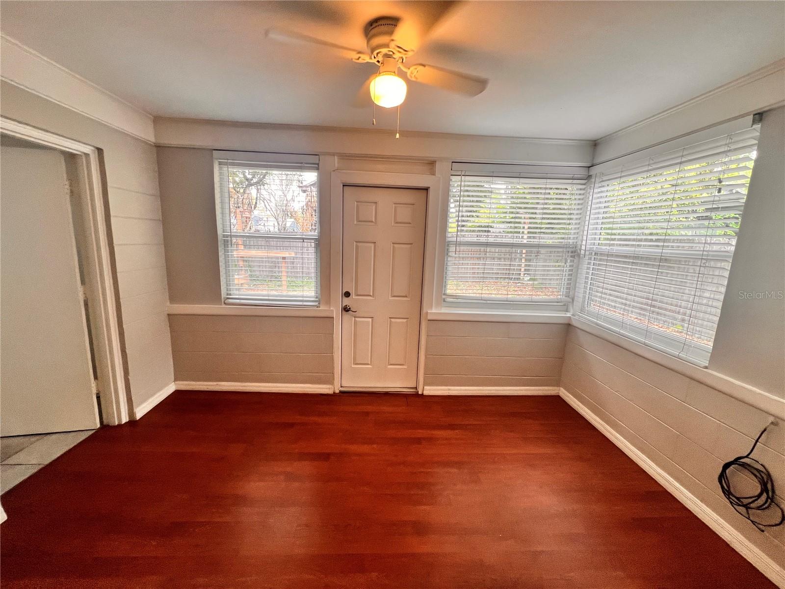 Image 6 of 12 For 1227 Minnesota Street