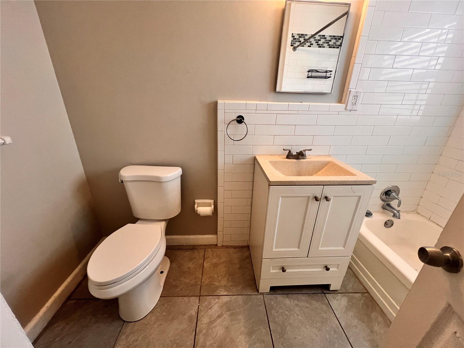 Image 8 of 12 For 1227 Minnesota Street