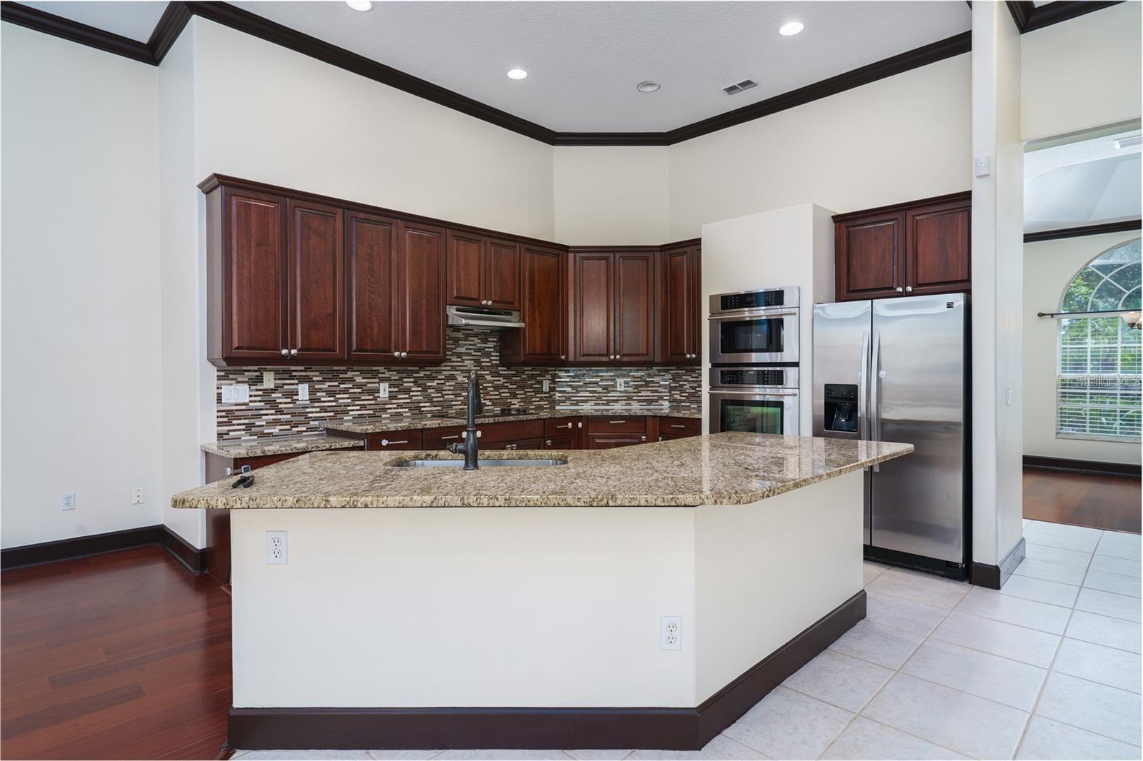 Image 18 of 46 For 140 Seville Chase Drive