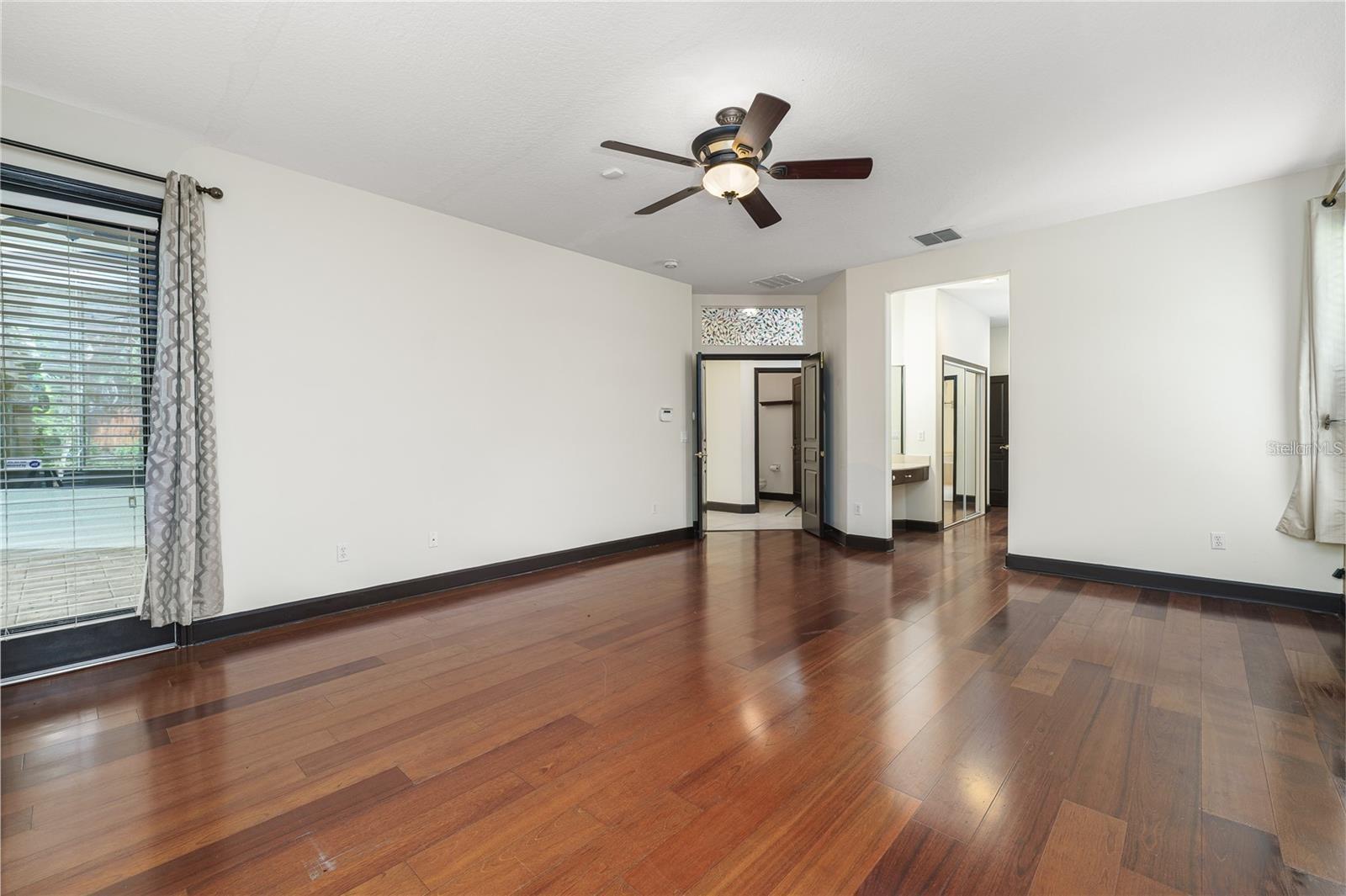 Image 25 of 46 For 140 Seville Chase Drive