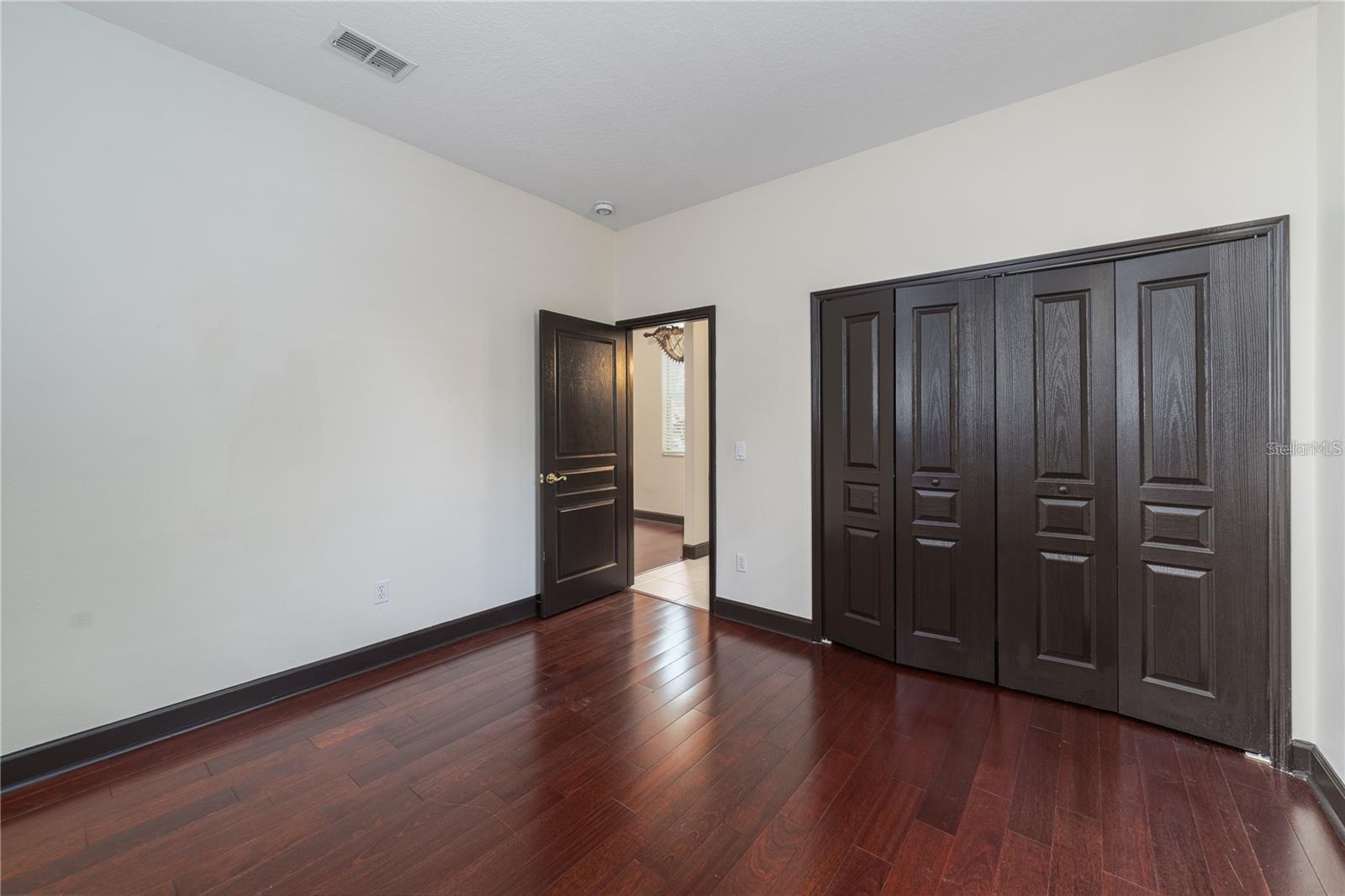 Image 28 of 46 For 140 Seville Chase Drive