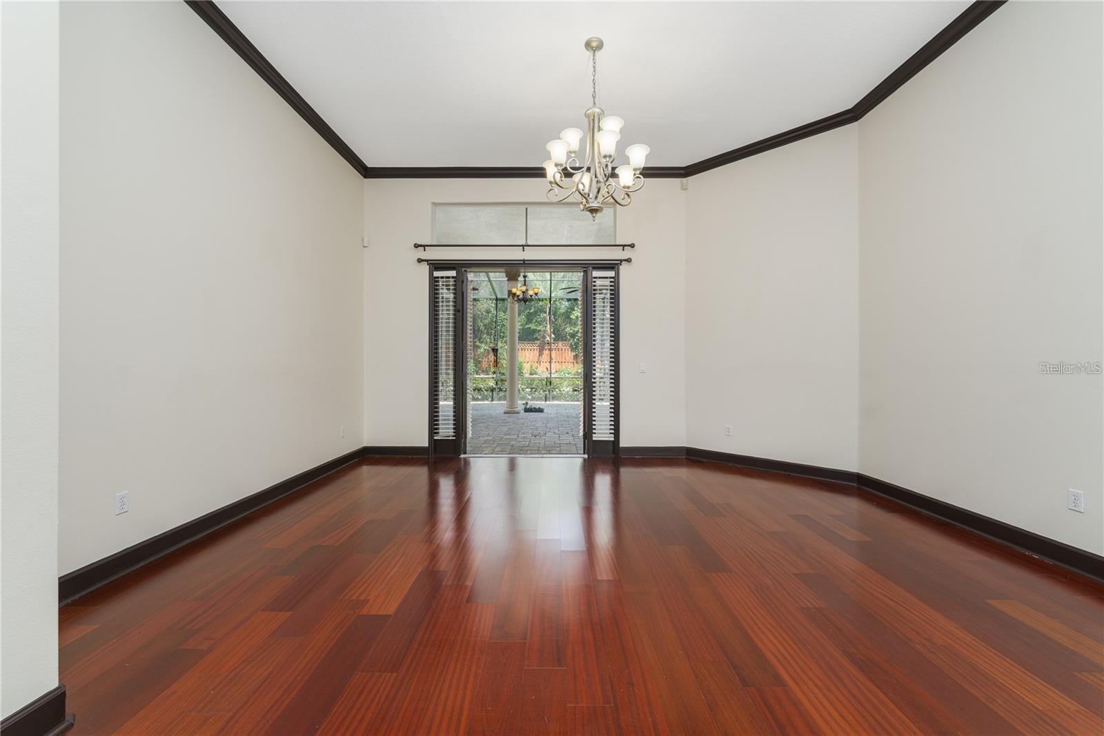 Image 31 of 46 For 140 Seville Chase Drive