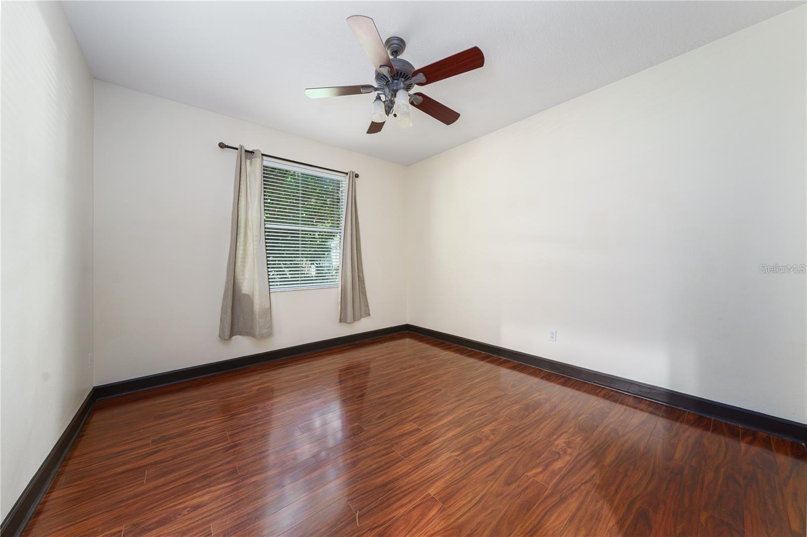 Image 37 of 46 For 140 Seville Chase Drive