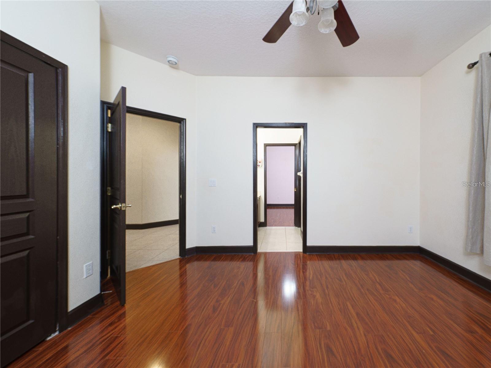 Image 38 of 46 For 140 Seville Chase Drive