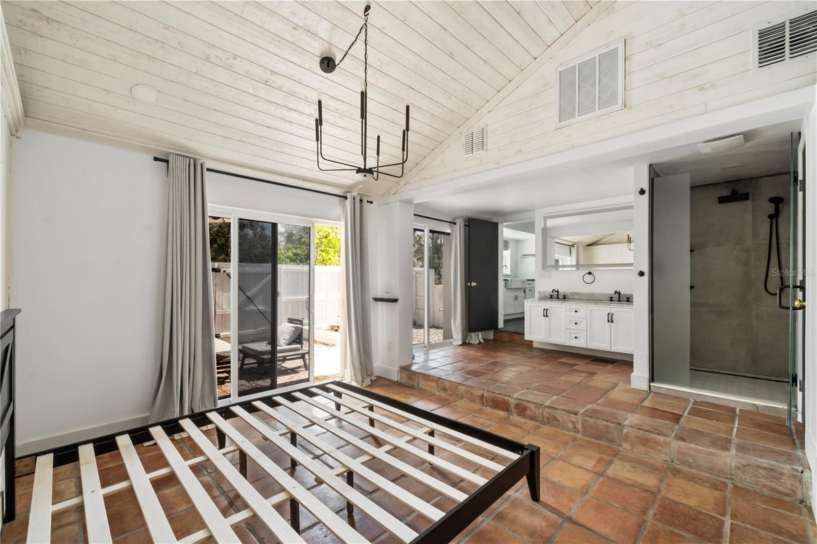 Image 10 of 22 For 1655 Sunnyside Drive