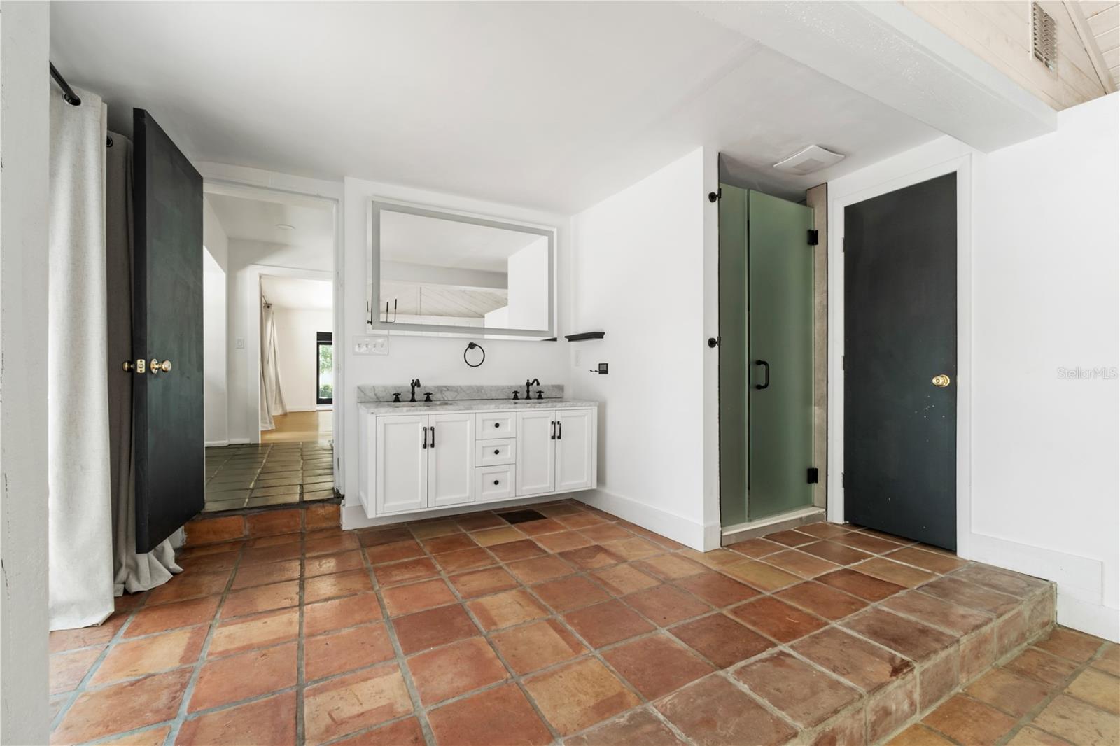 Image 11 of 22 For 1655 Sunnyside Drive