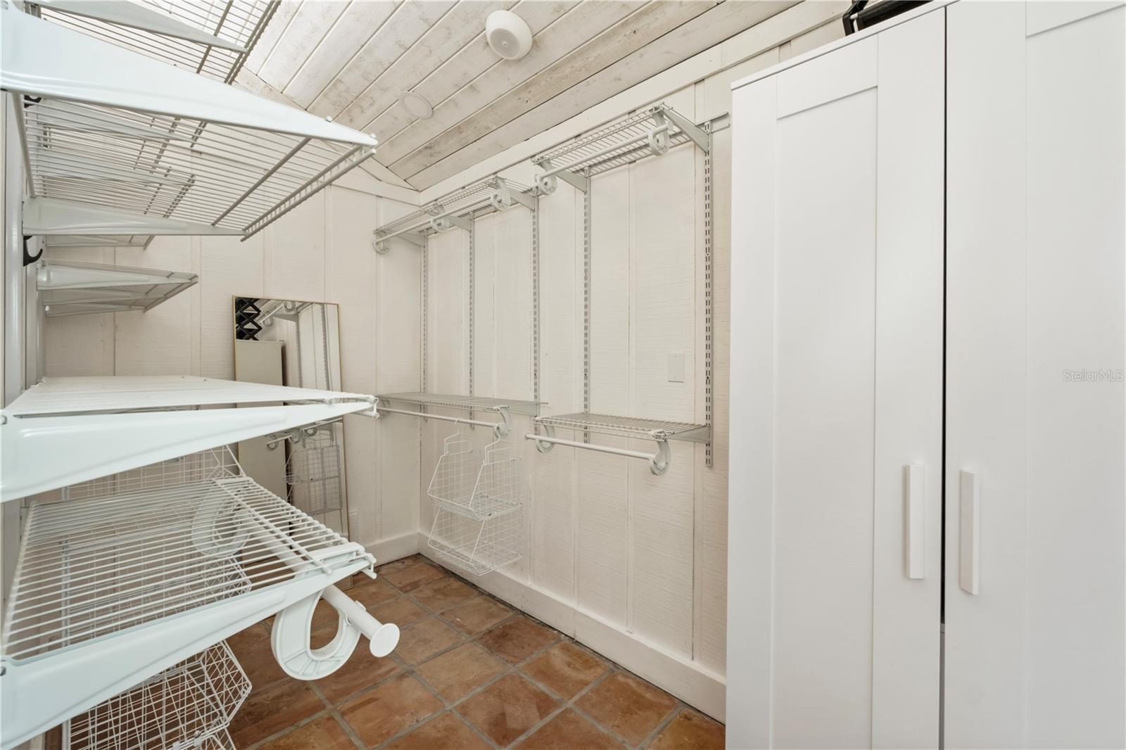 Image 12 of 22 For 1655 Sunnyside Drive