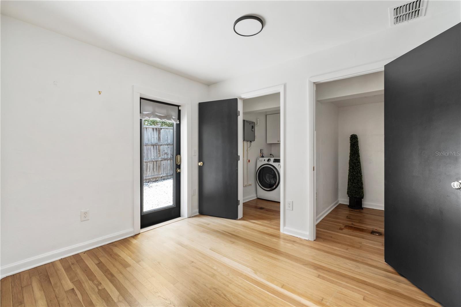 Image 15 of 22 For 1655 Sunnyside Drive