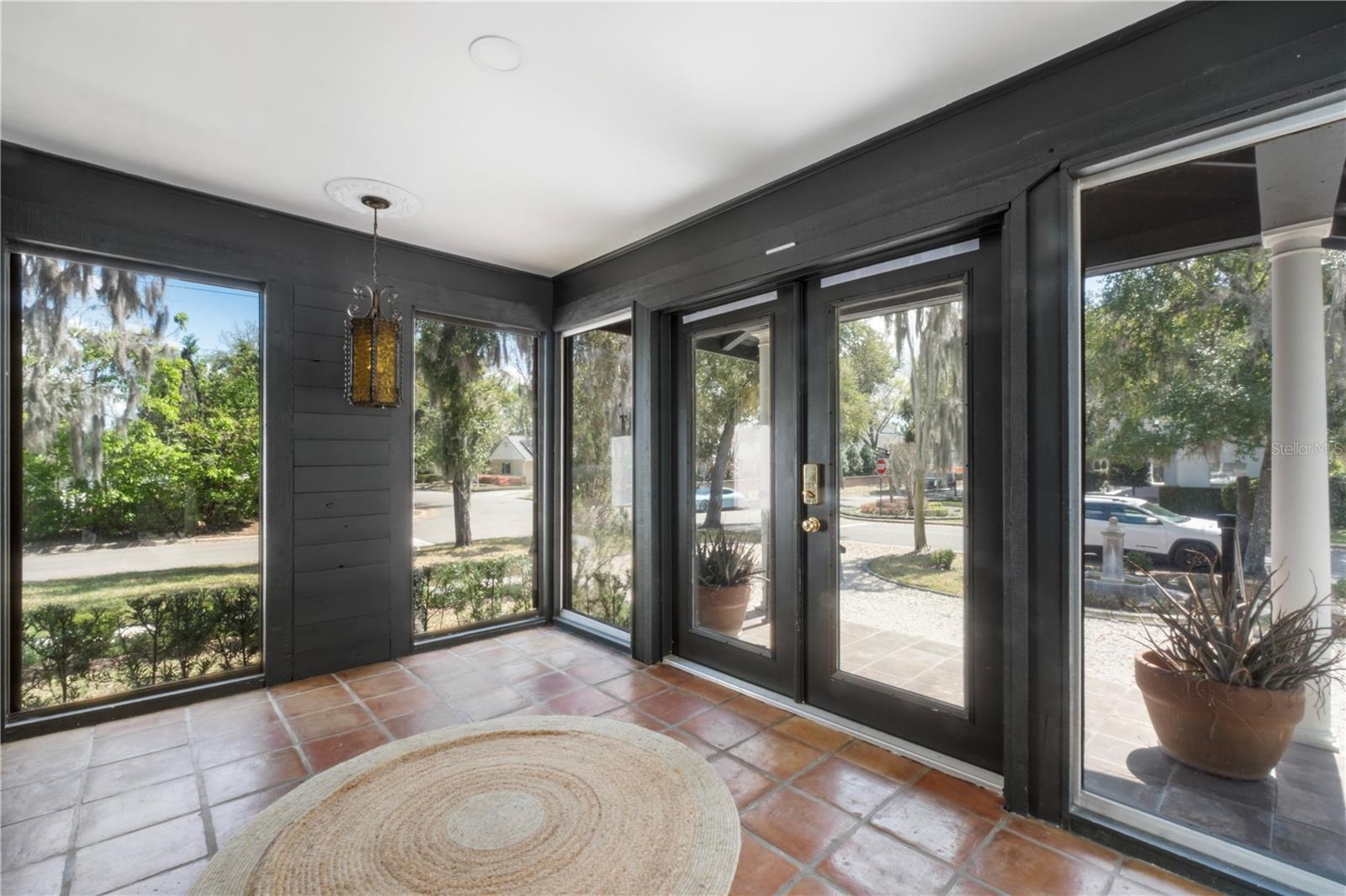 Image 3 of 22 For 1655 Sunnyside Drive