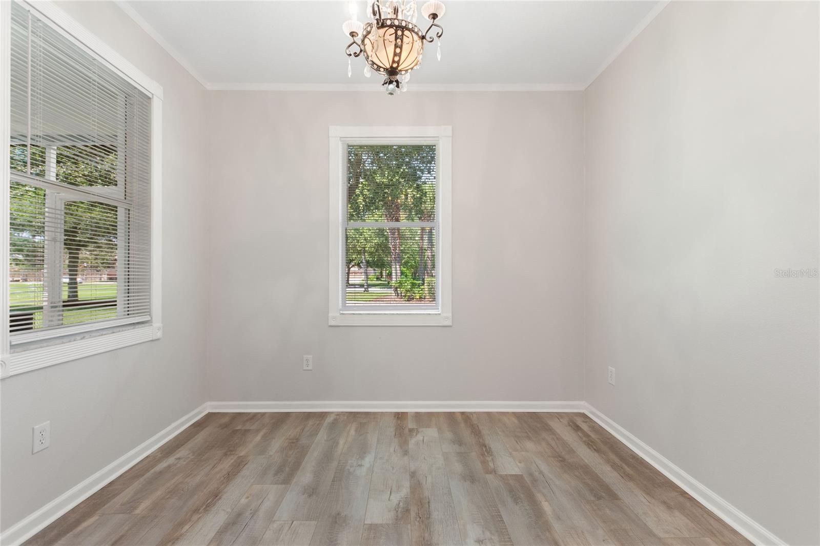 Image 16 of 48 For 1220 Priory Circle