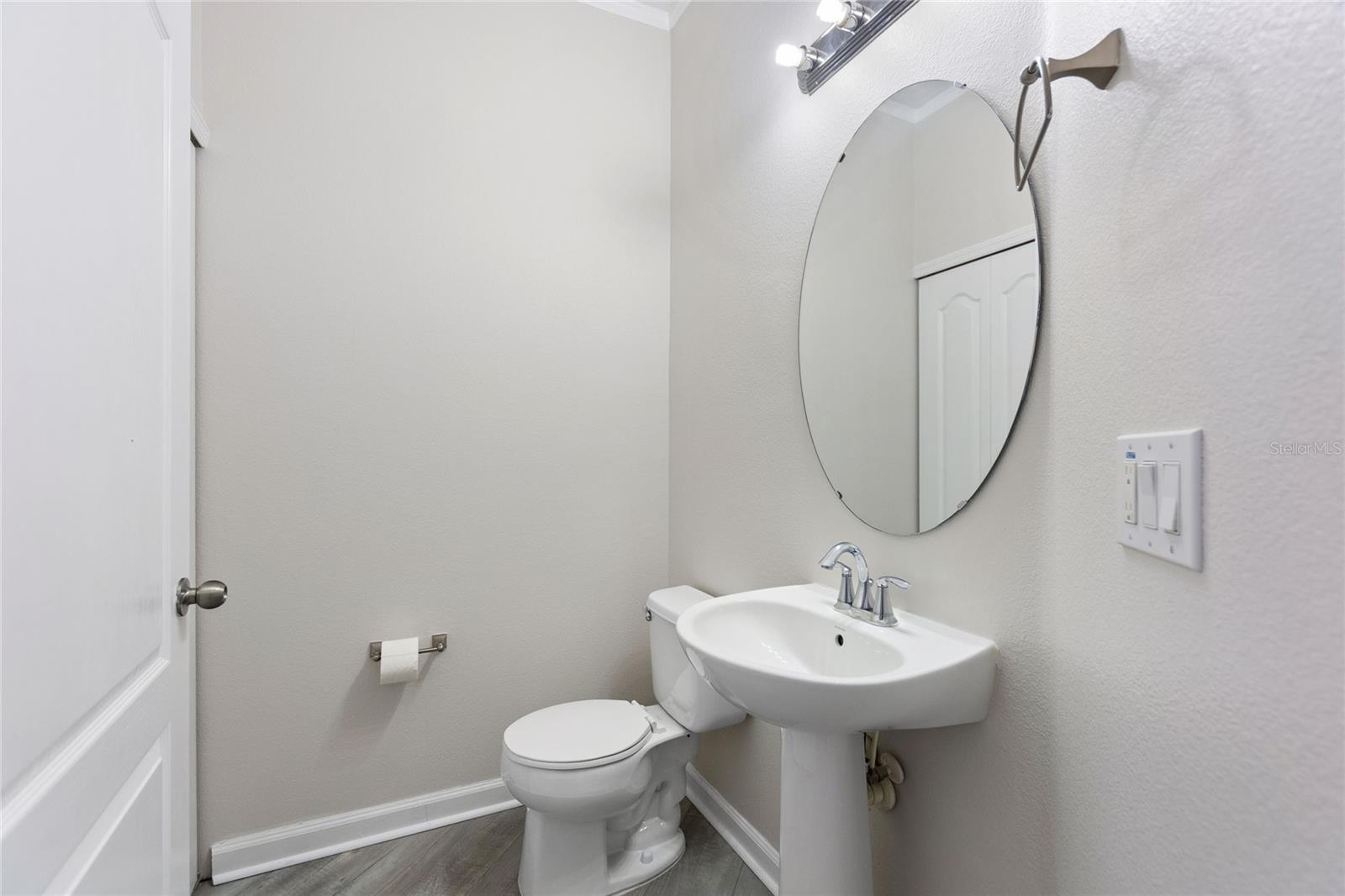 Image 21 of 48 For 1220 Priory Circle