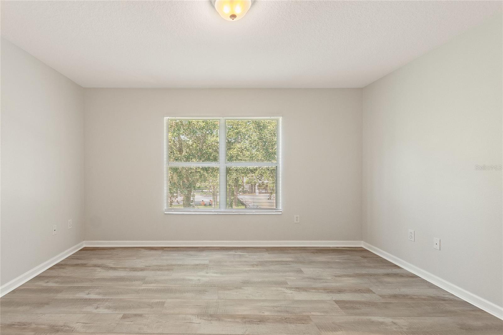 Image 31 of 48 For 1220 Priory Circle