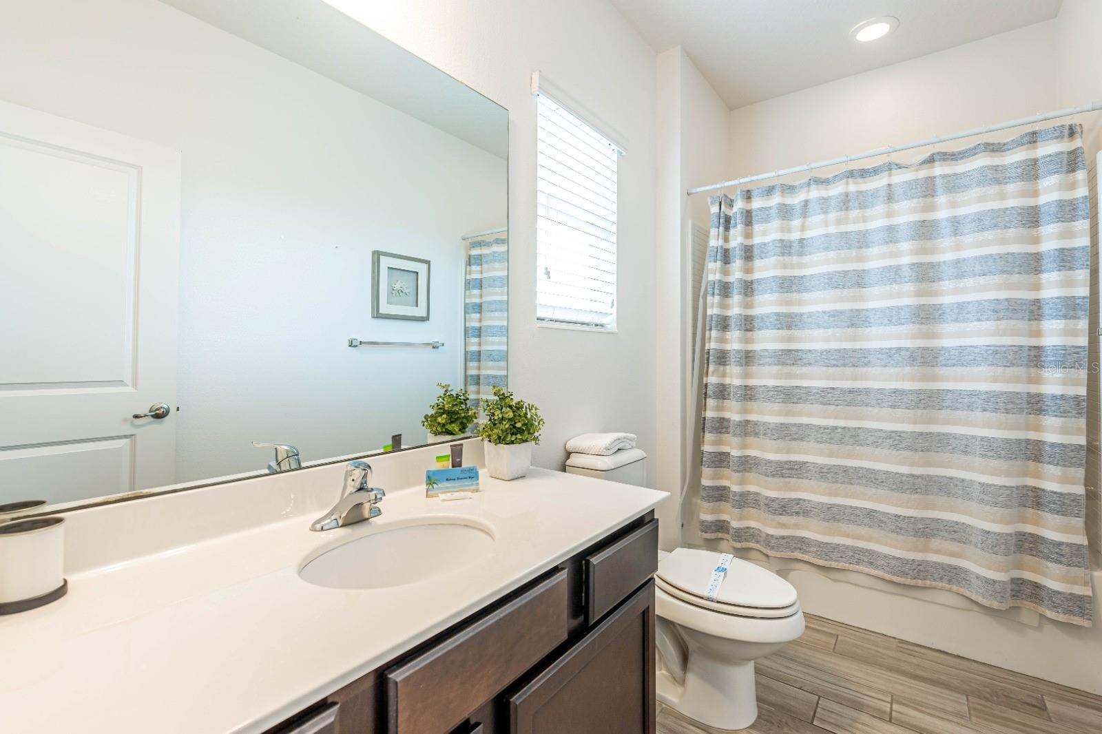 Image 18 of 23 For 2661 Calistoga