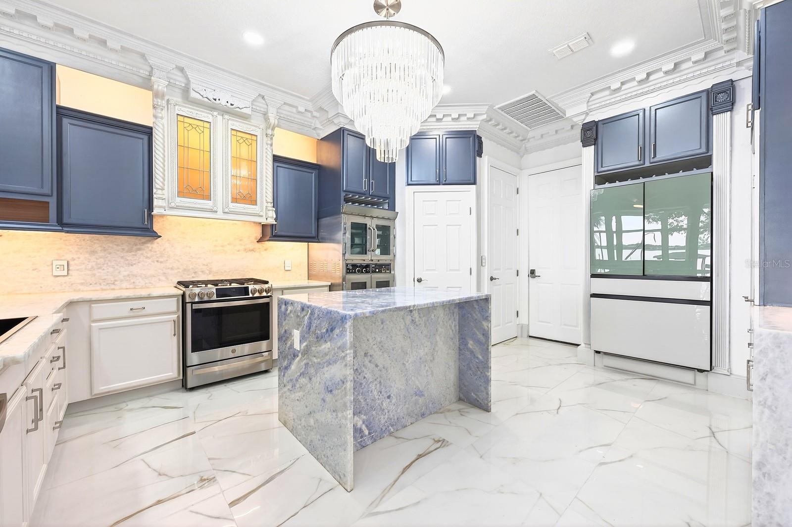 Image 11 of 73 For 14255 Hampshire Bay Circle