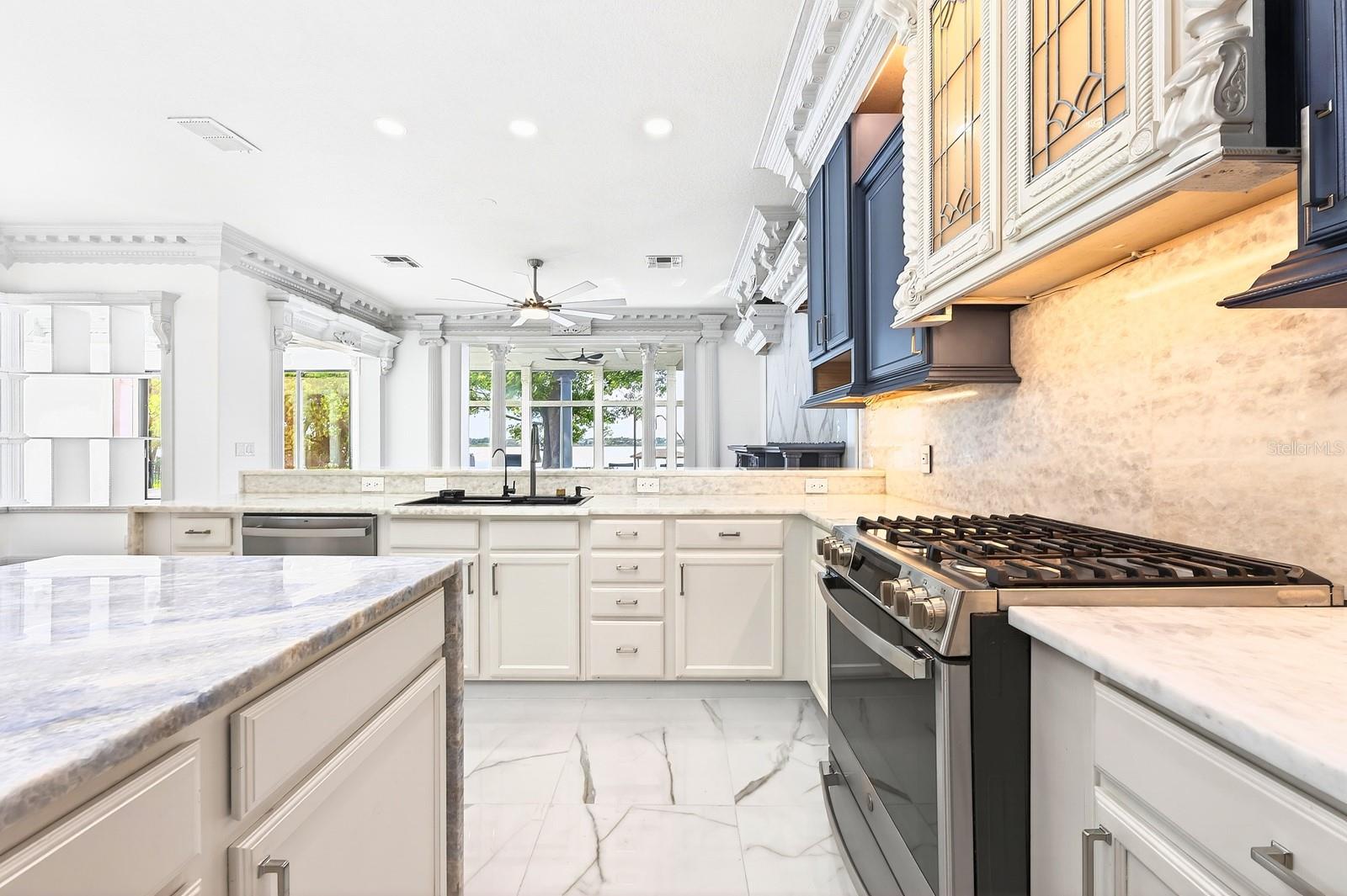 Image 12 of 73 For 14255 Hampshire Bay Circle