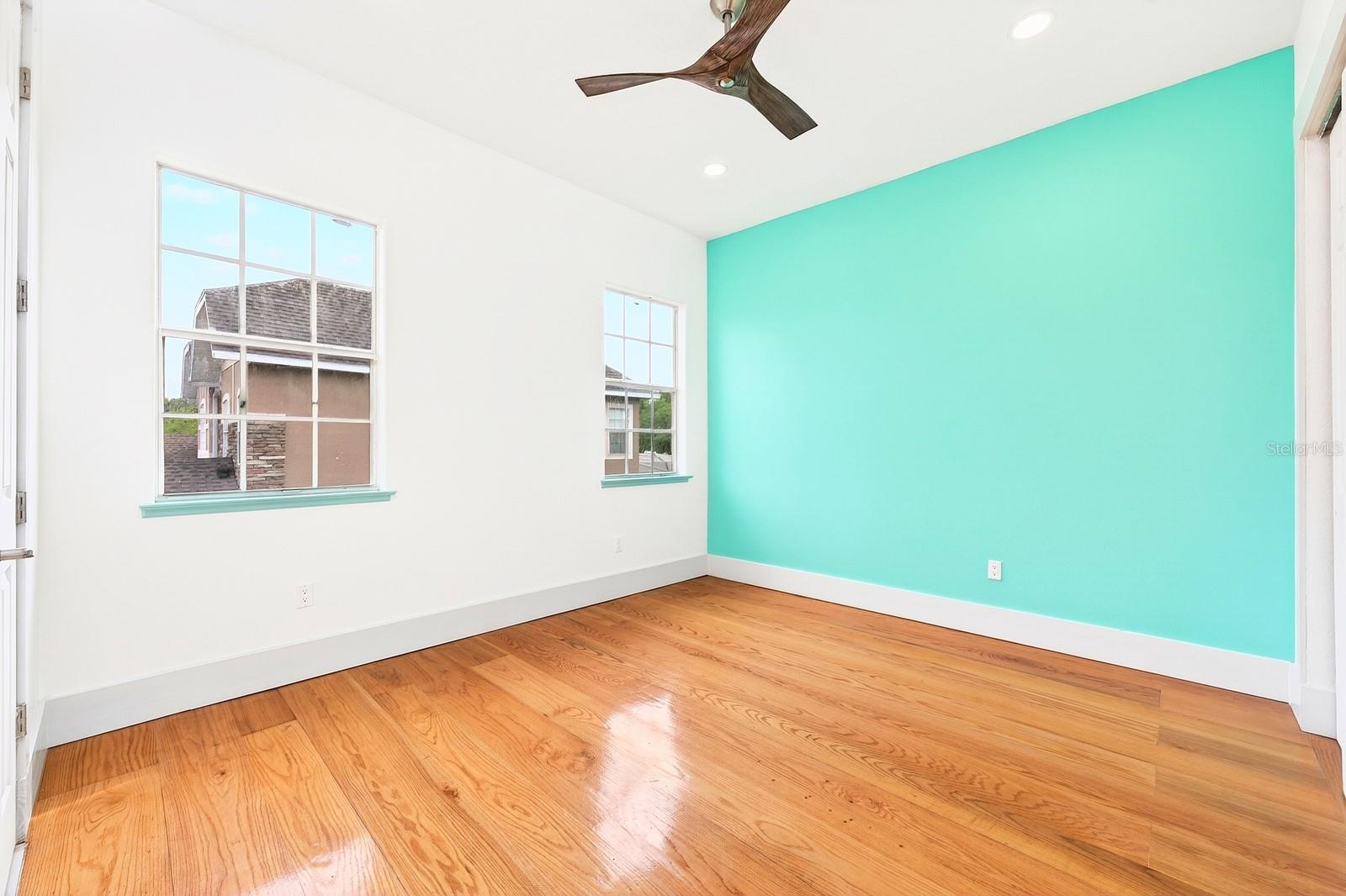 Image 32 of 73 For 14255 Hampshire Bay Circle