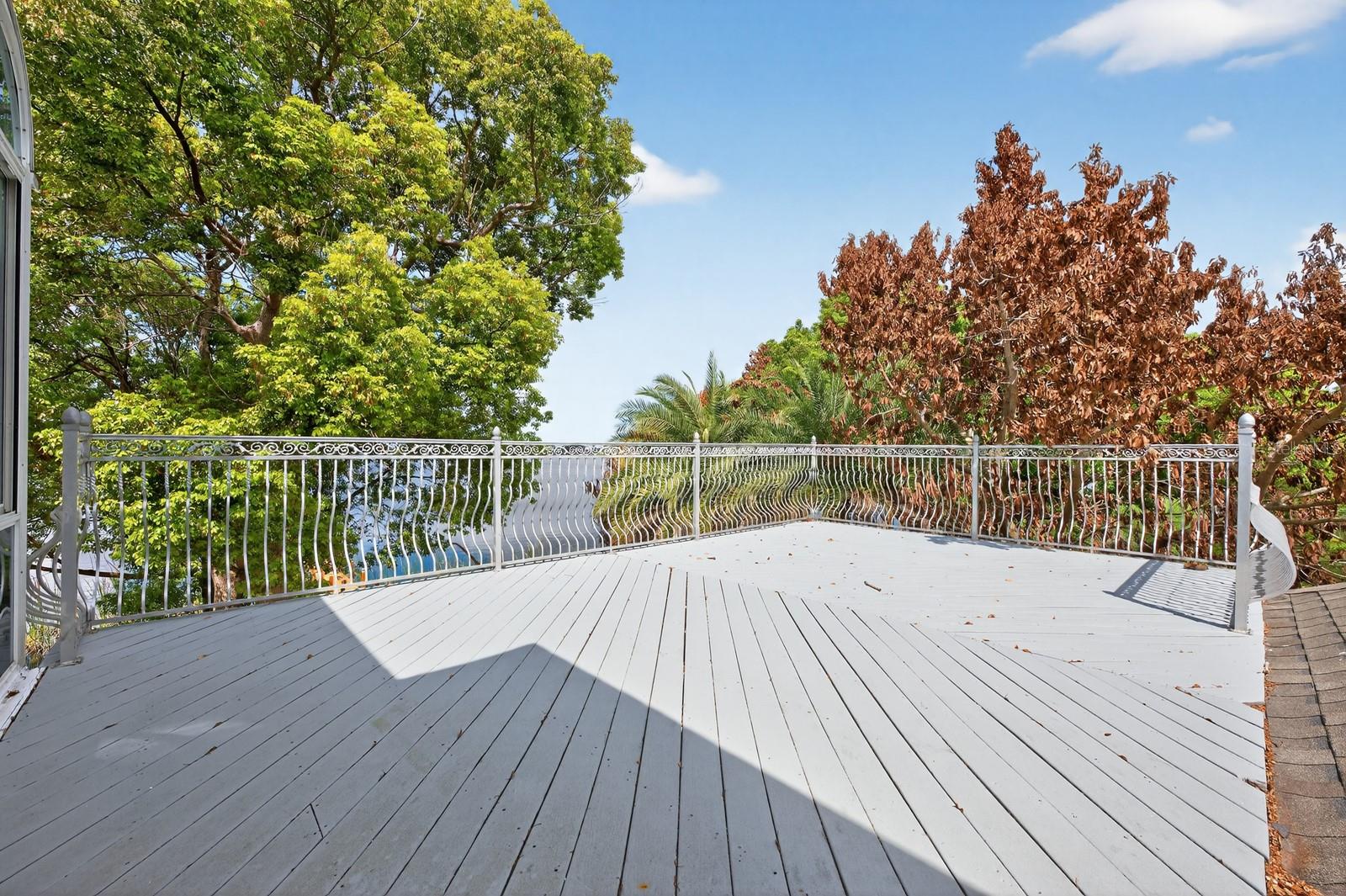 Image 44 of 73 For 14255 Hampshire Bay Circle