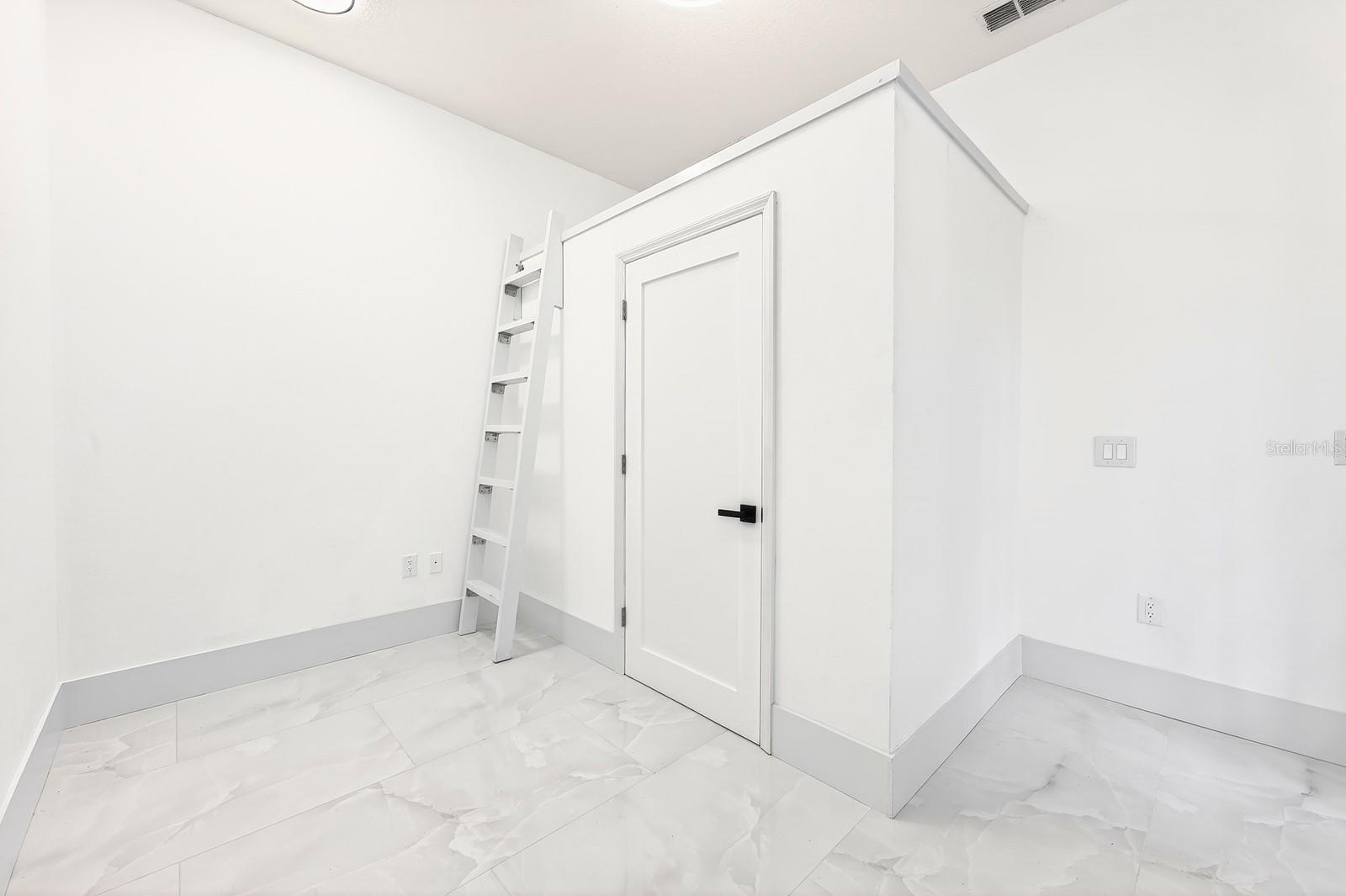 Image 70 of 73 For 14255 Hampshire Bay Circle