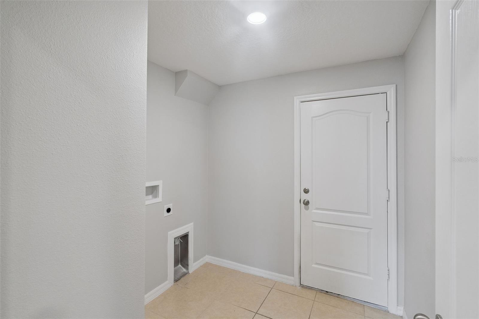 Image 16 of 30 For 12019 Indian Grass Way