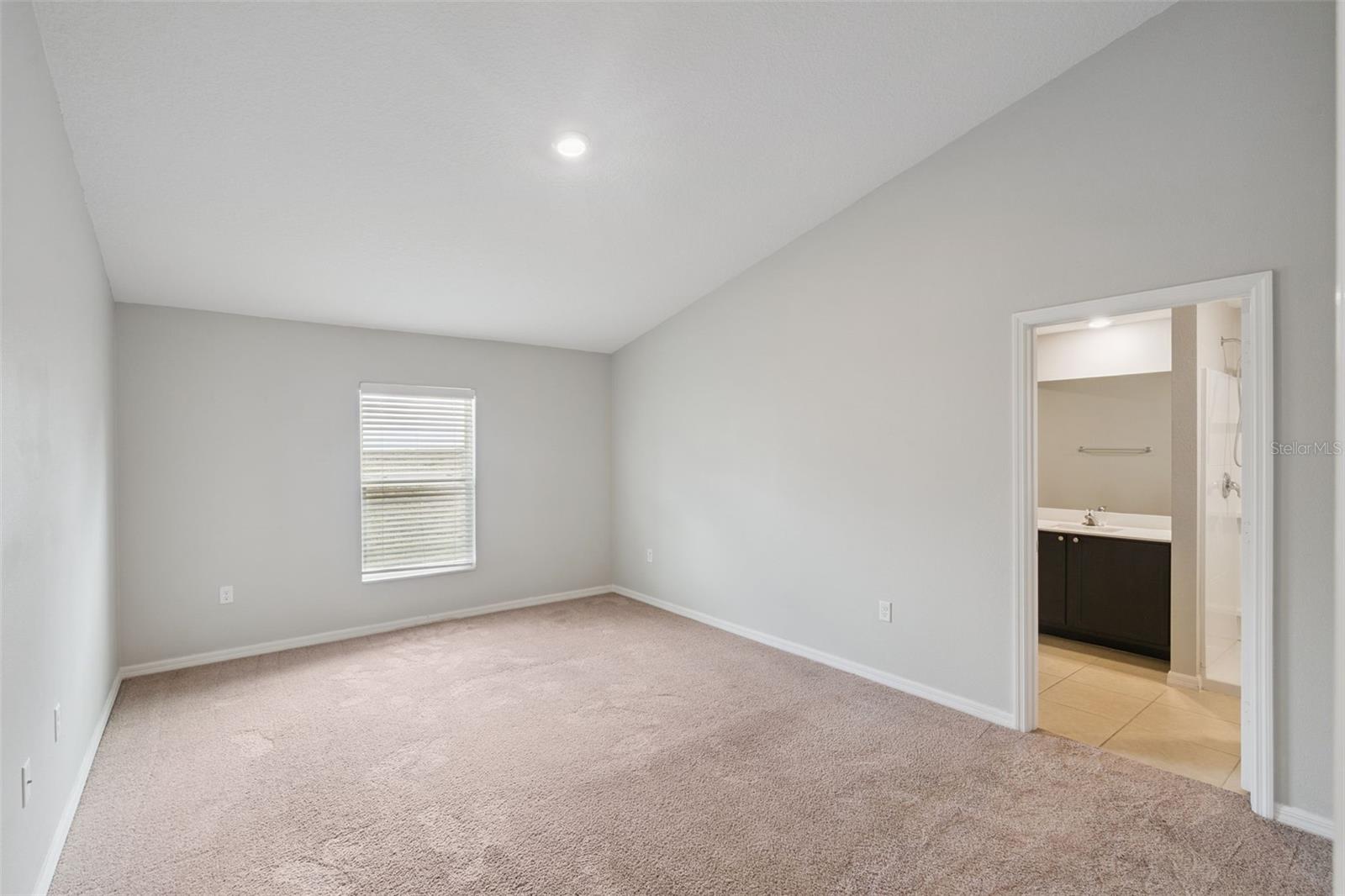 Image 17 of 30 For 12019 Indian Grass Way