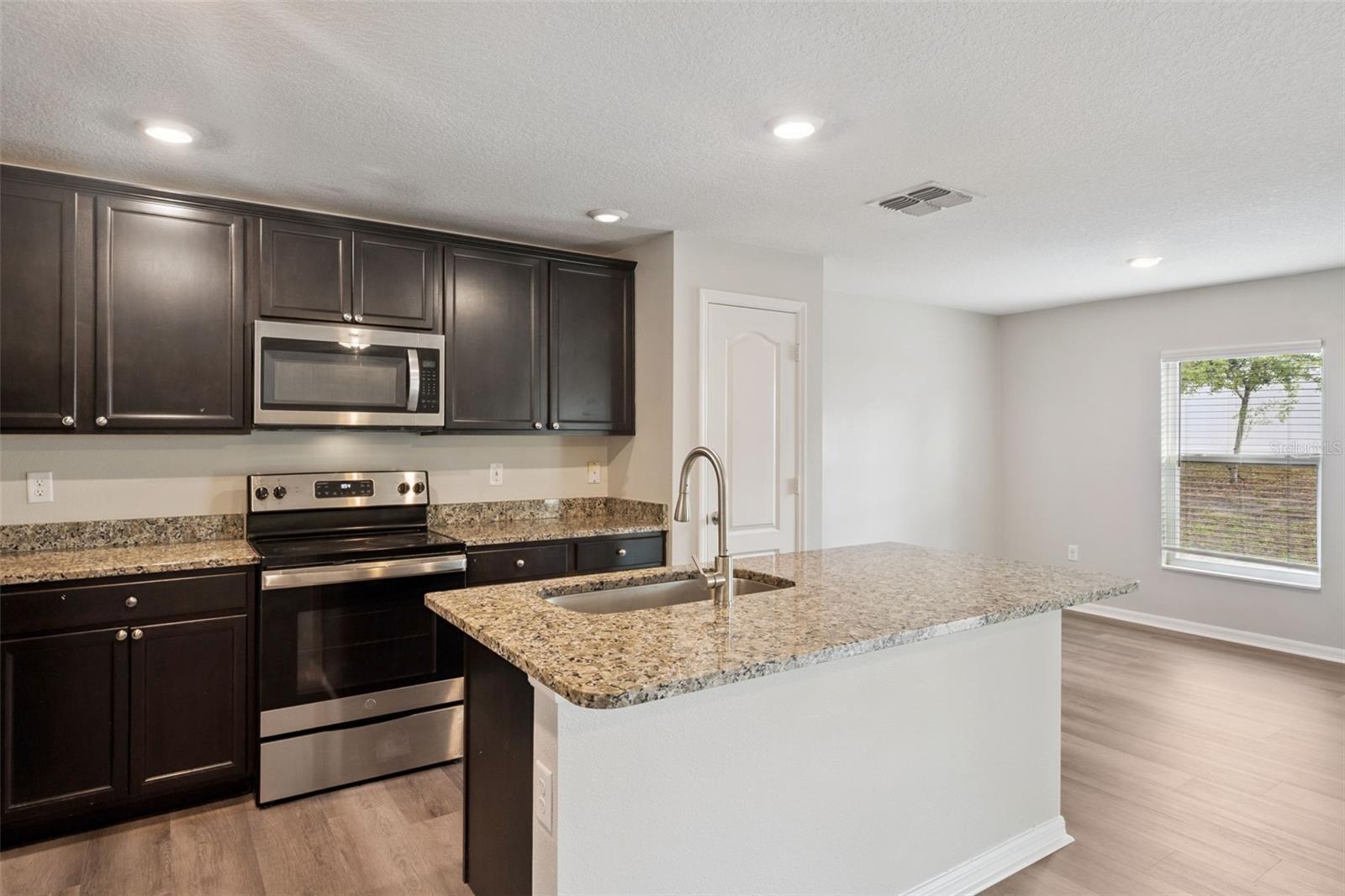 Image 5 of 30 For 12019 Indian Grass Way