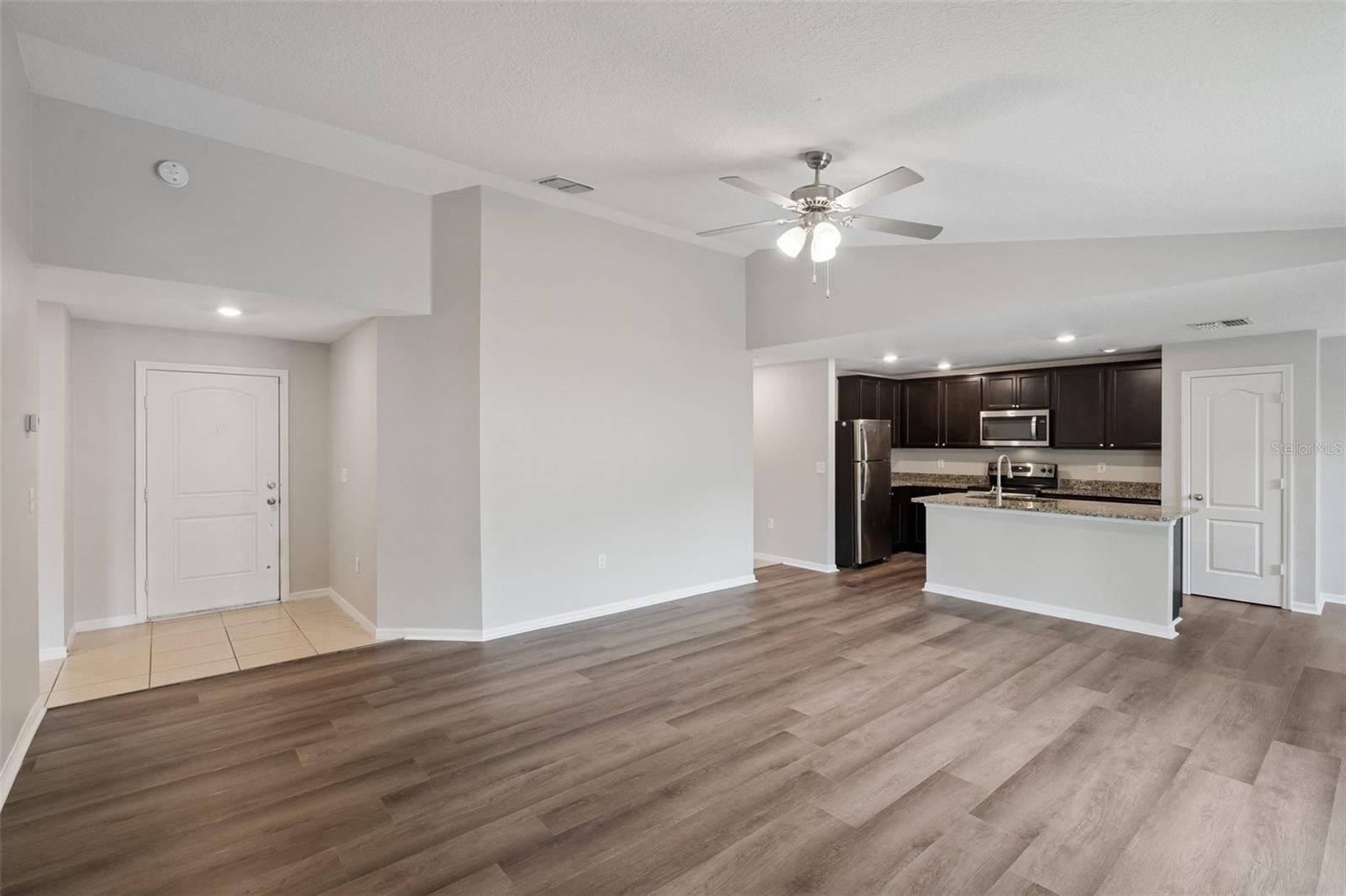 Image 9 of 30 For 12019 Indian Grass Way