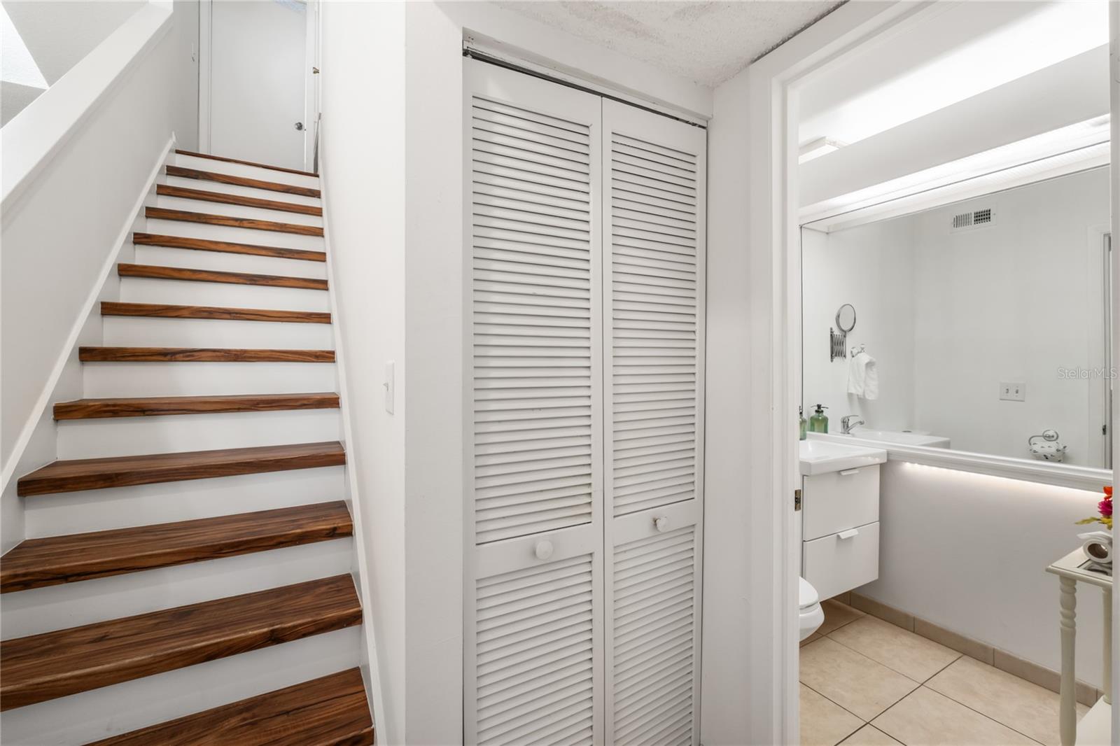 Image 14 of 17 For 4368 Middlebrook Road 4368