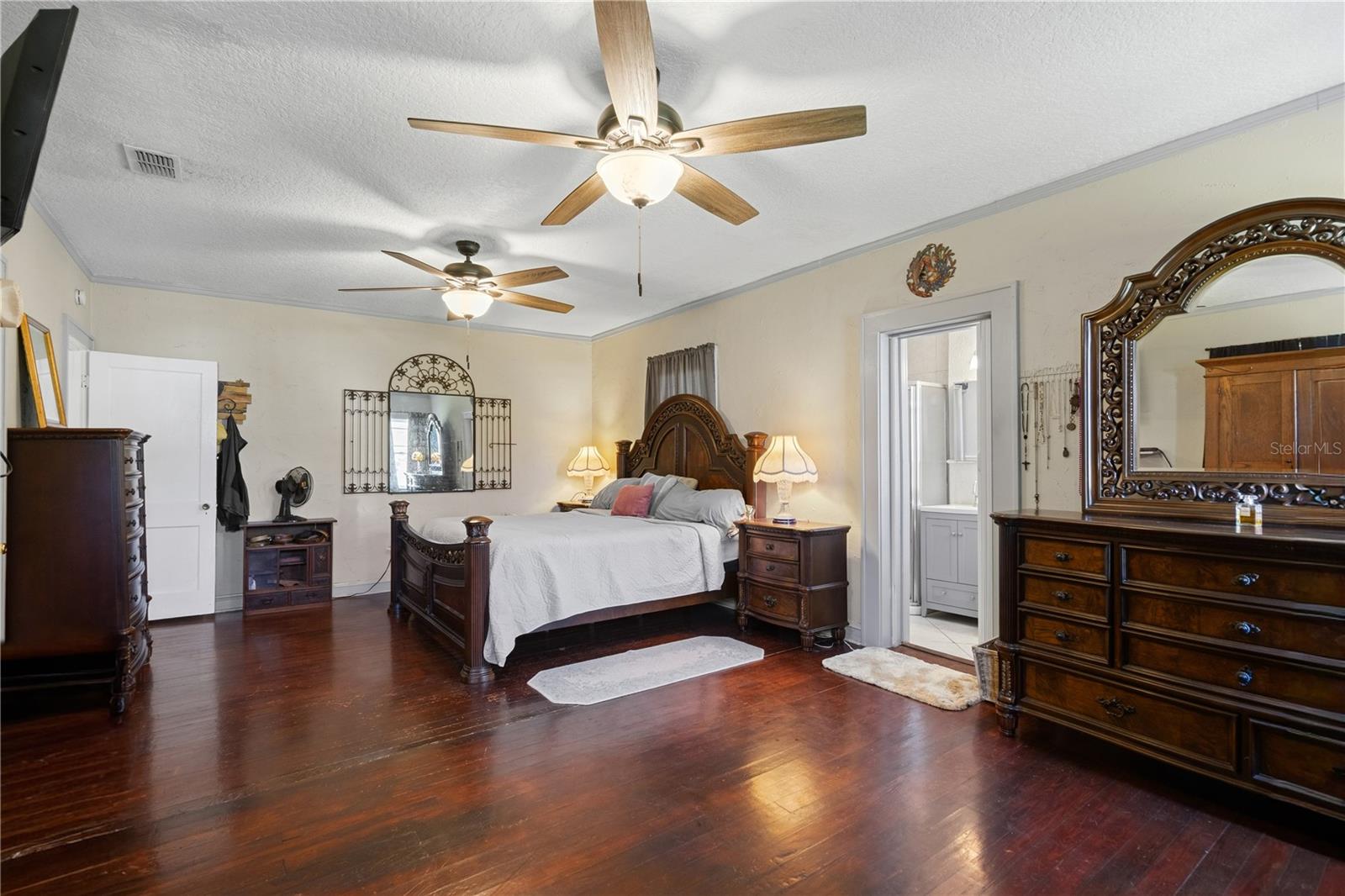 Image 22 of 55 For 530 7th Street