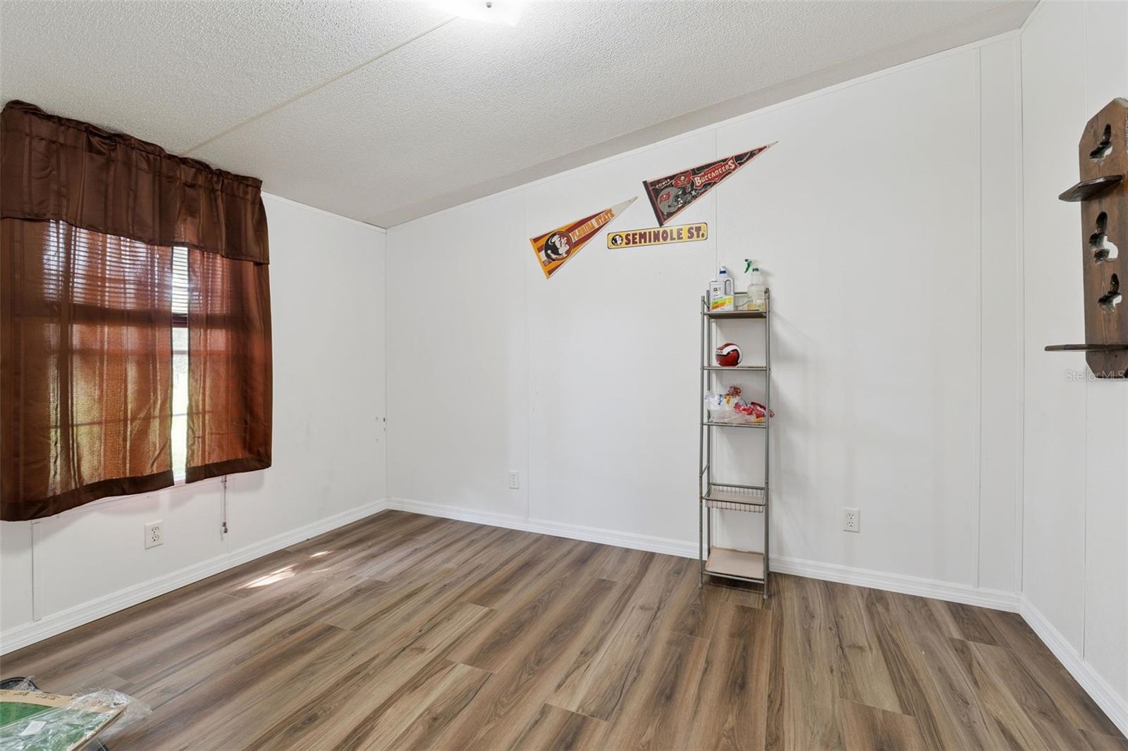 Image 17 of 35 For 33601 Tammy Lane