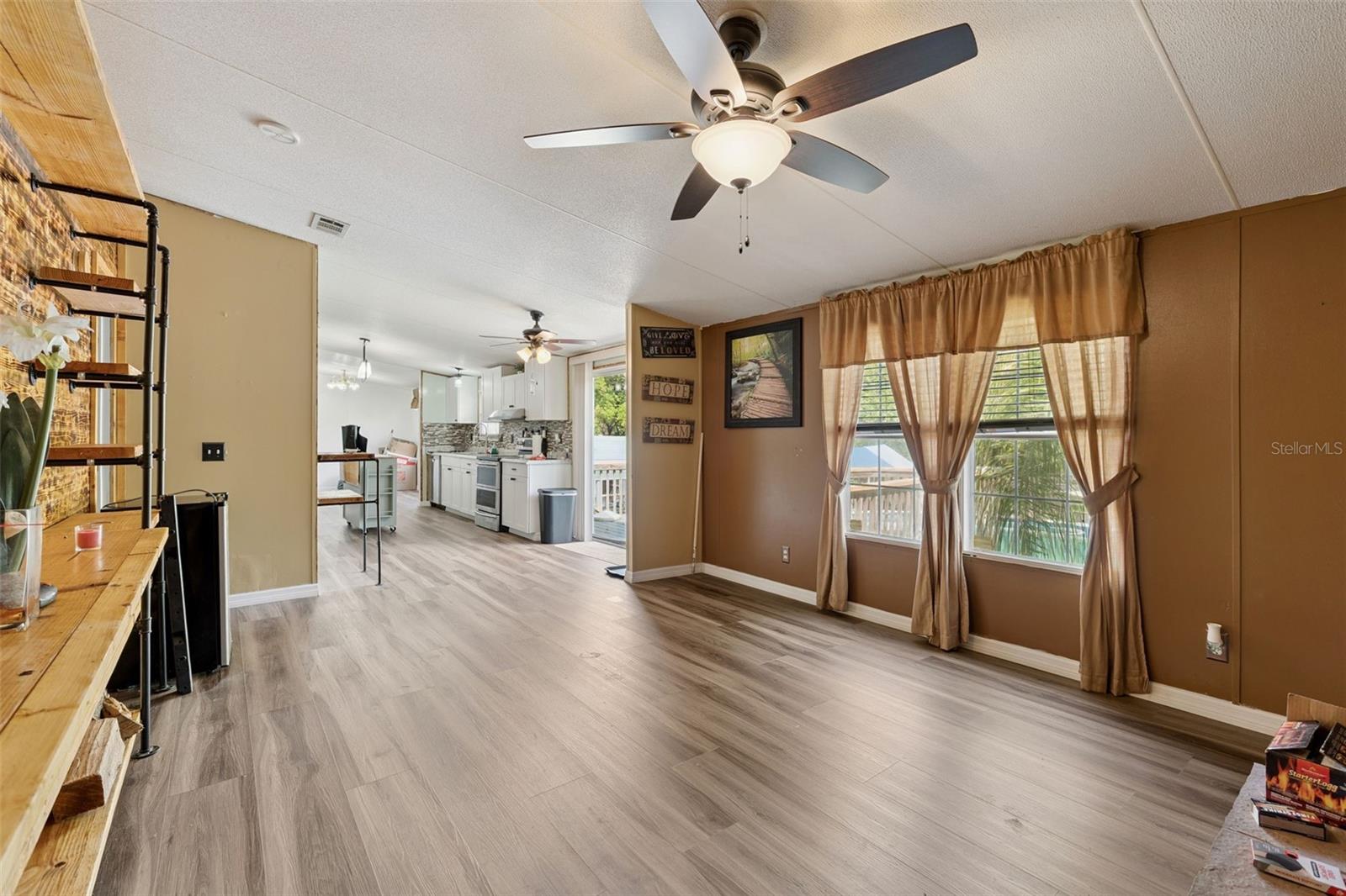 Image 23 of 35 For 33601 Tammy Lane