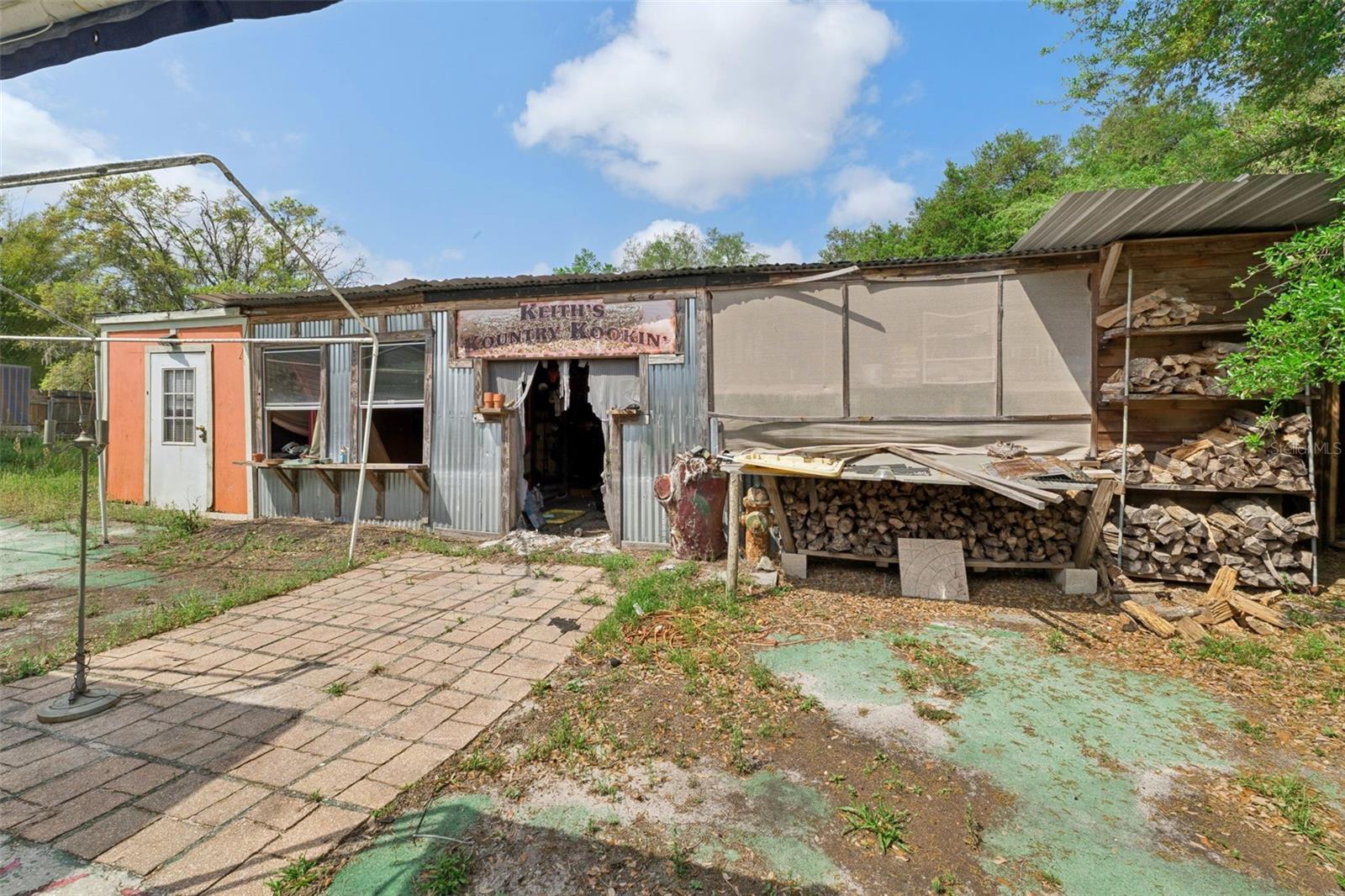 Image 28 of 35 For 33601 Tammy Lane