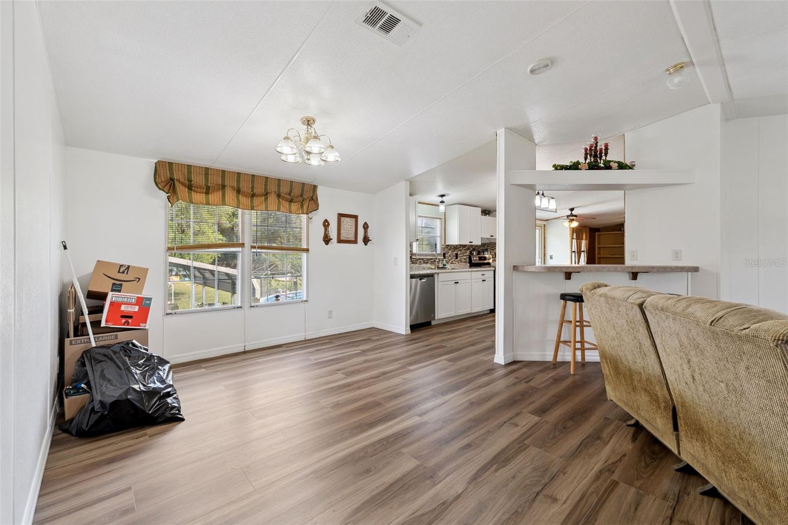 Image 5 of 35 For 33601 Tammy Lane