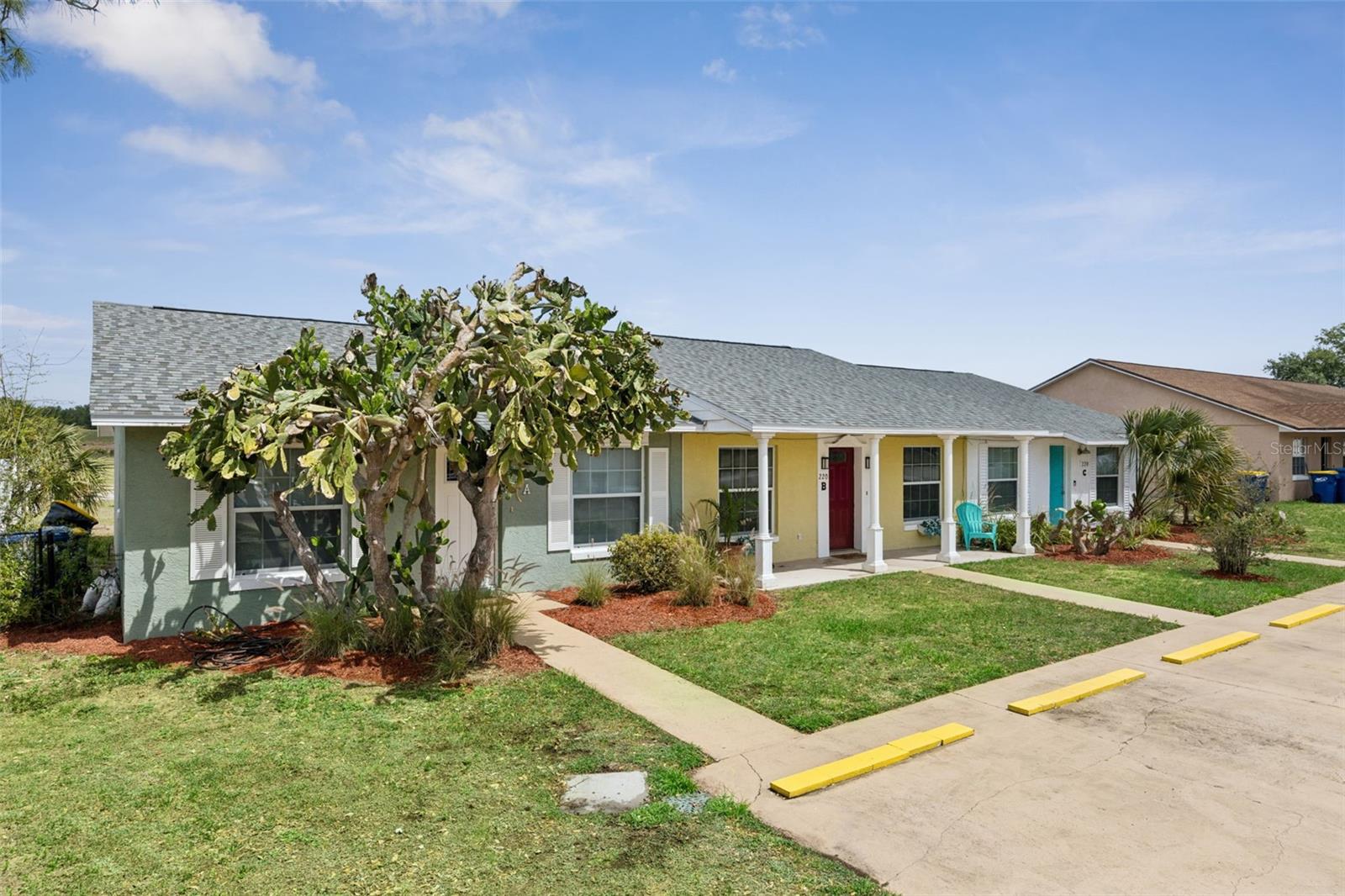 Image 2 of 36 For 220 Ridgecrest Loop