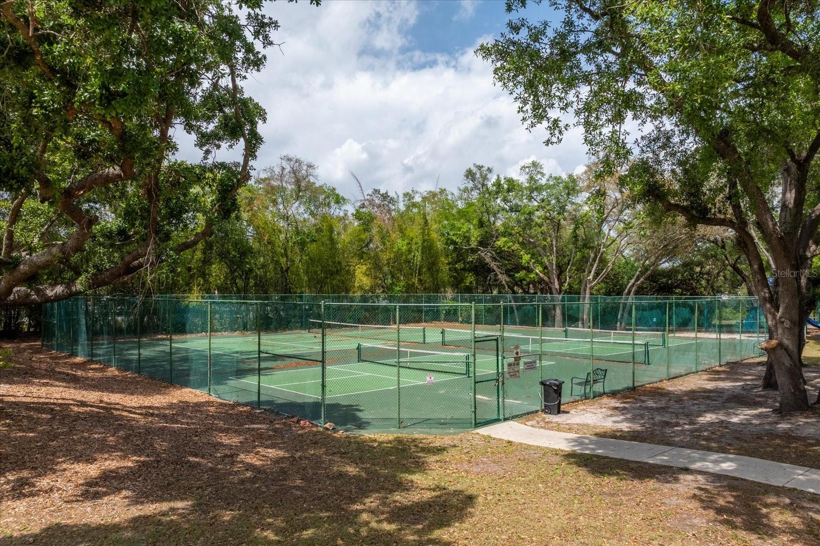 Image 37 of 42 For 1321 Ridge Lake Circle