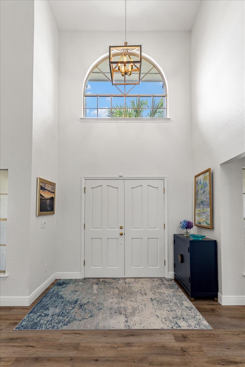 Image 4 of 42 For 1321 Ridge Lake Circle