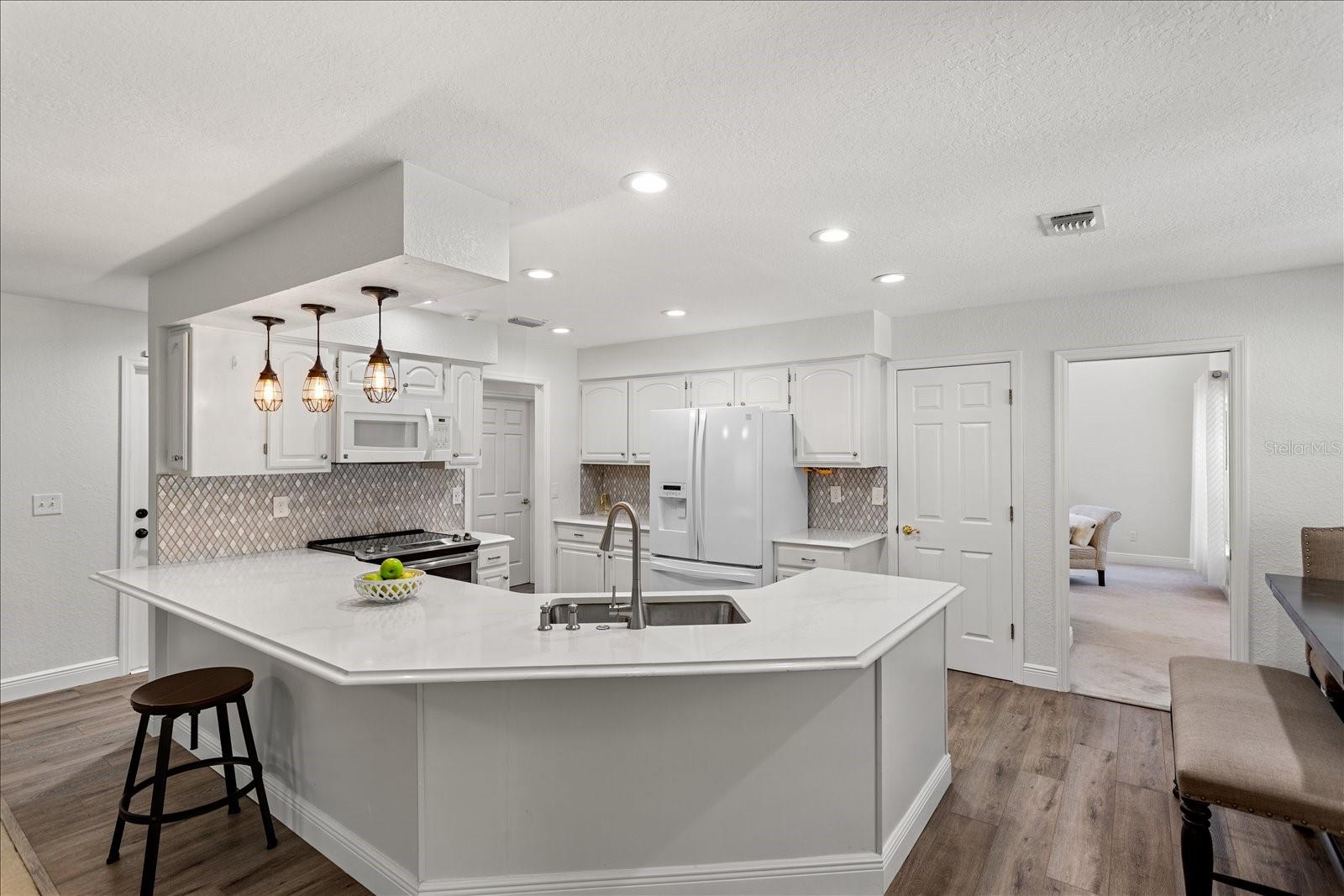 Image 8 of 42 For 1321 Ridge Lake Circle