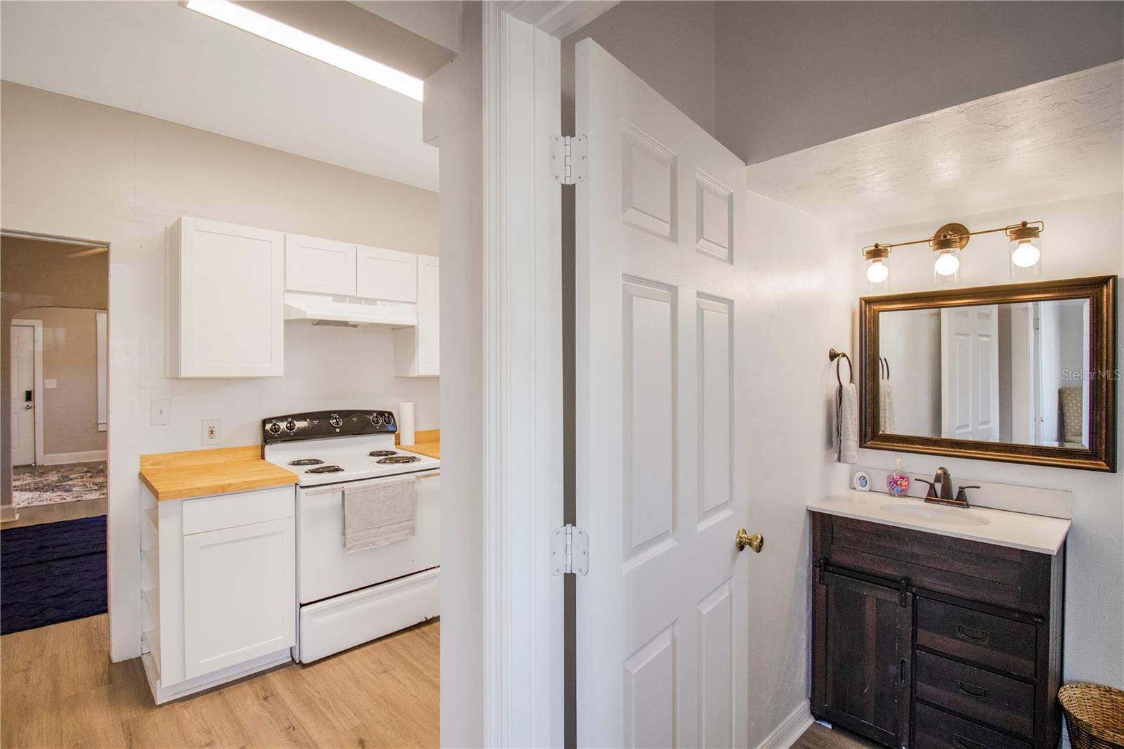 Image 12 of 25 For 702 2nd Avenue